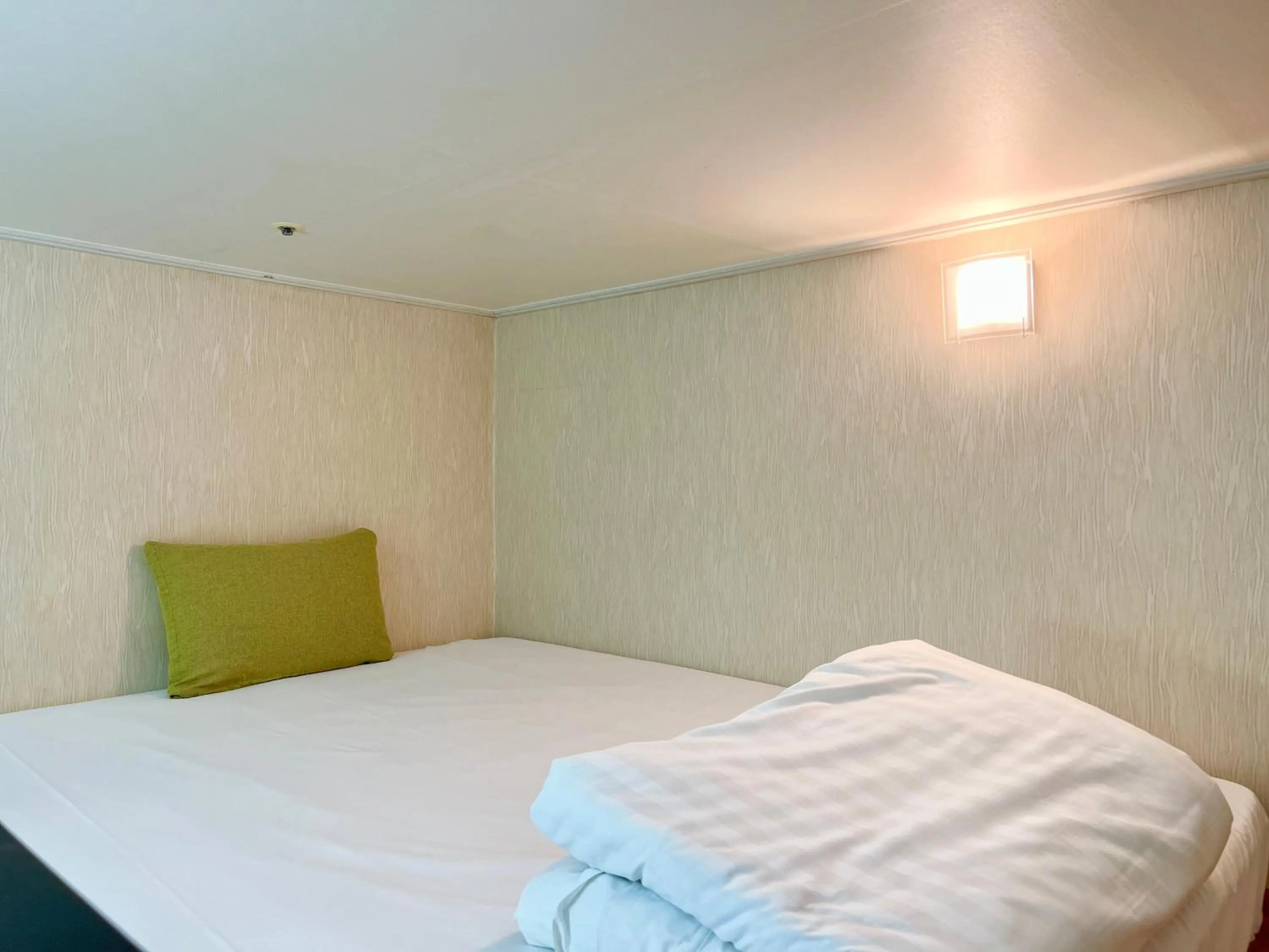 Photo of the whole room, Bed in Myeongdong Merlin Hotel