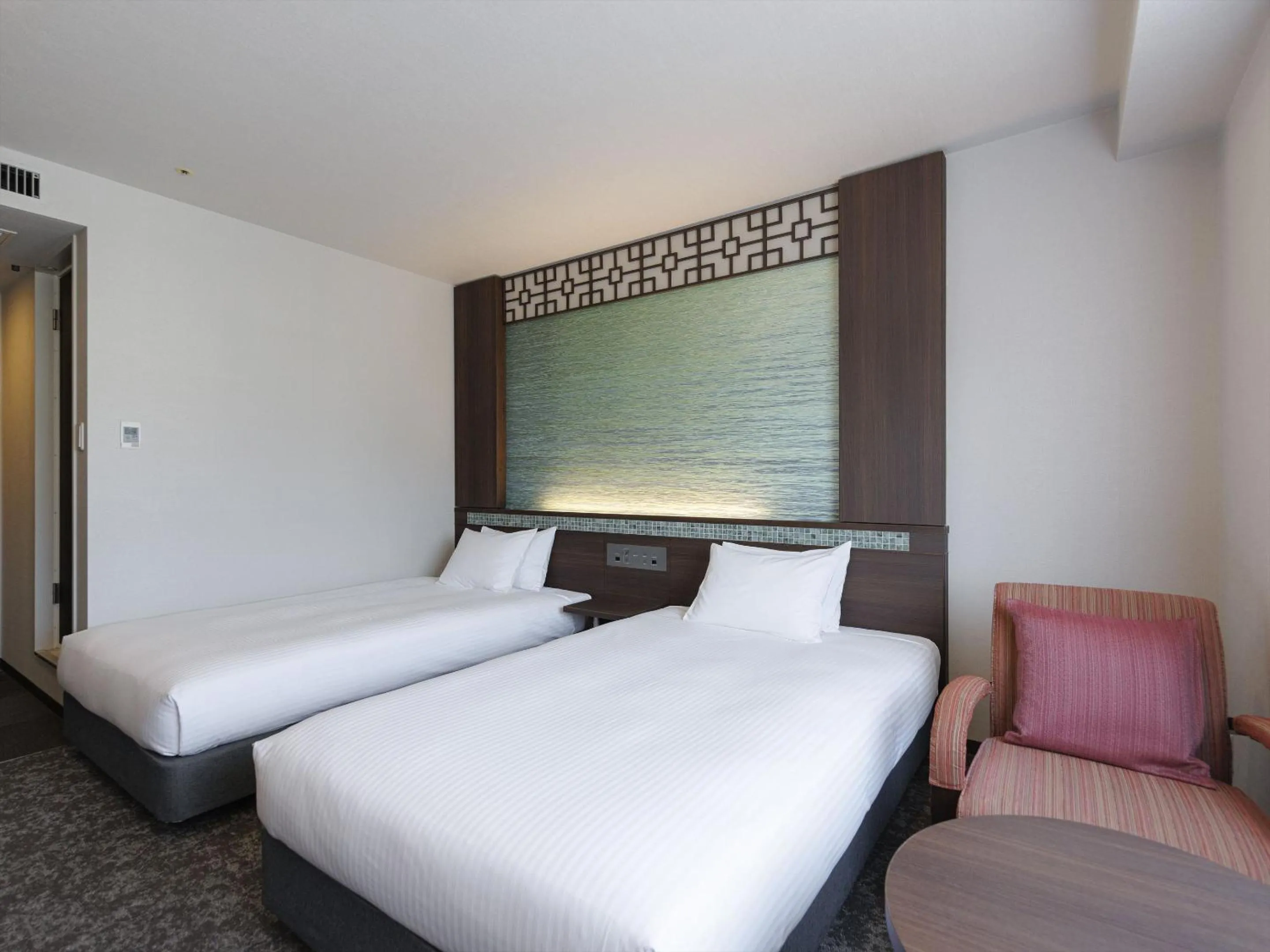 Photo of the whole room, Bed in JR Kyushu Hotel Nagasaki