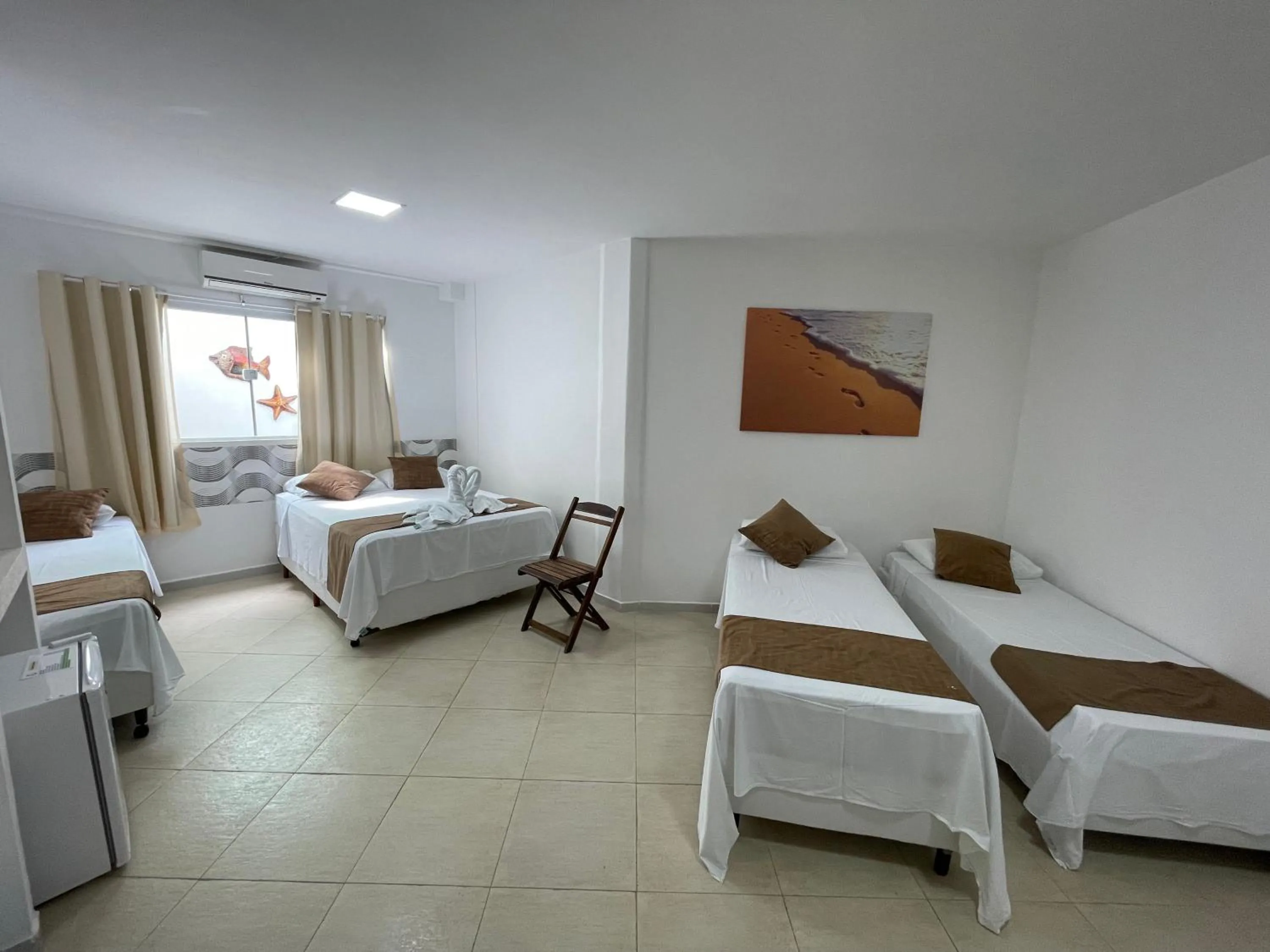 Photo of the whole room, Bed in Pousada Sereia do Porto