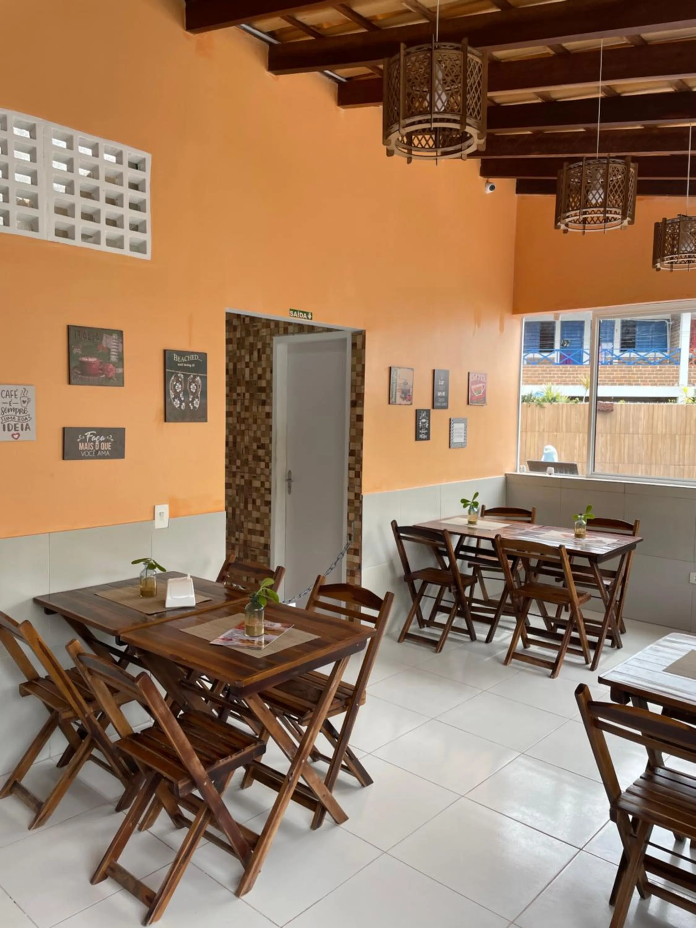 Restaurant/places to eat in Pousada Sereia do Porto