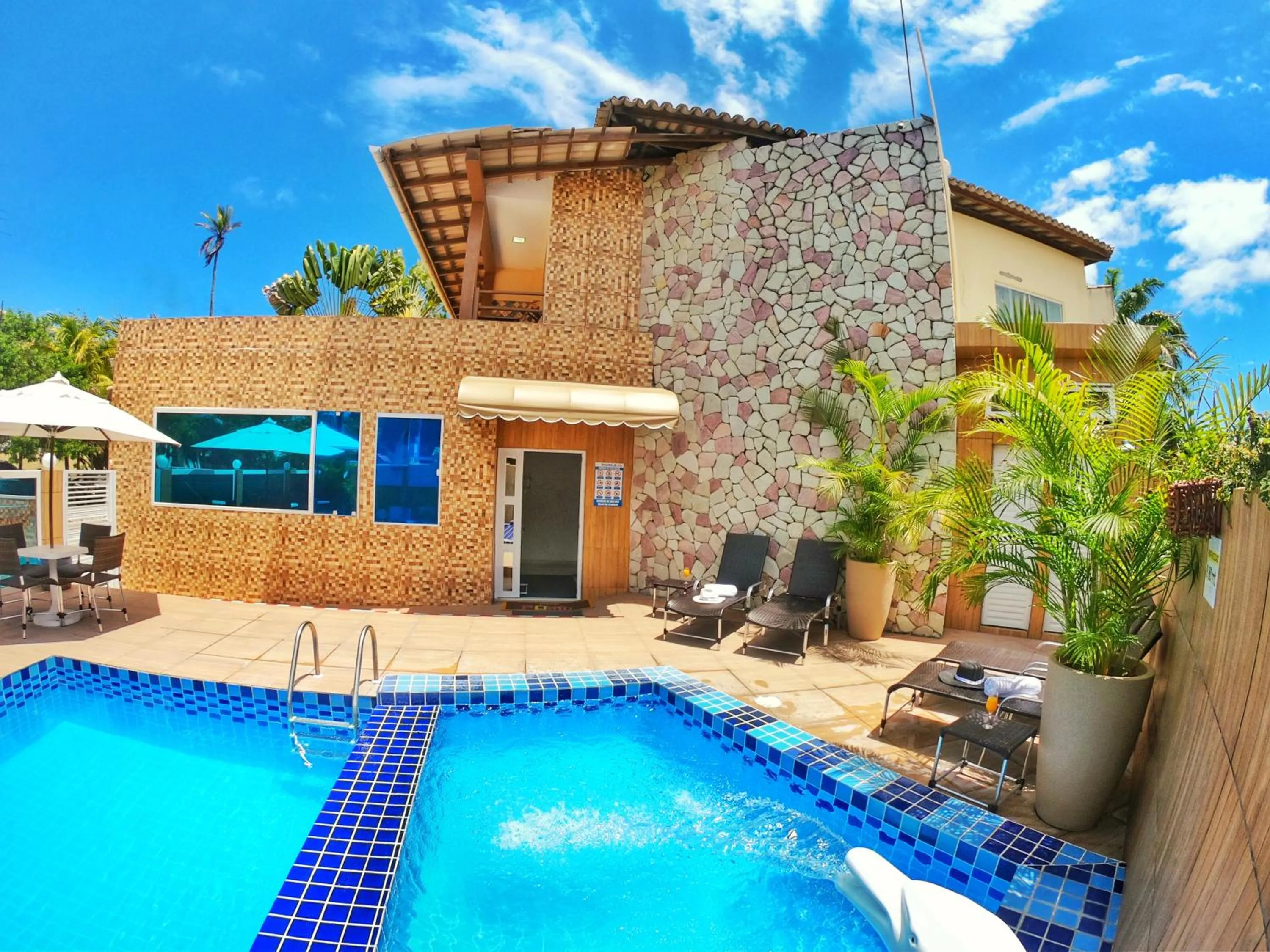 Pool view in Pousada Sereia do Porto