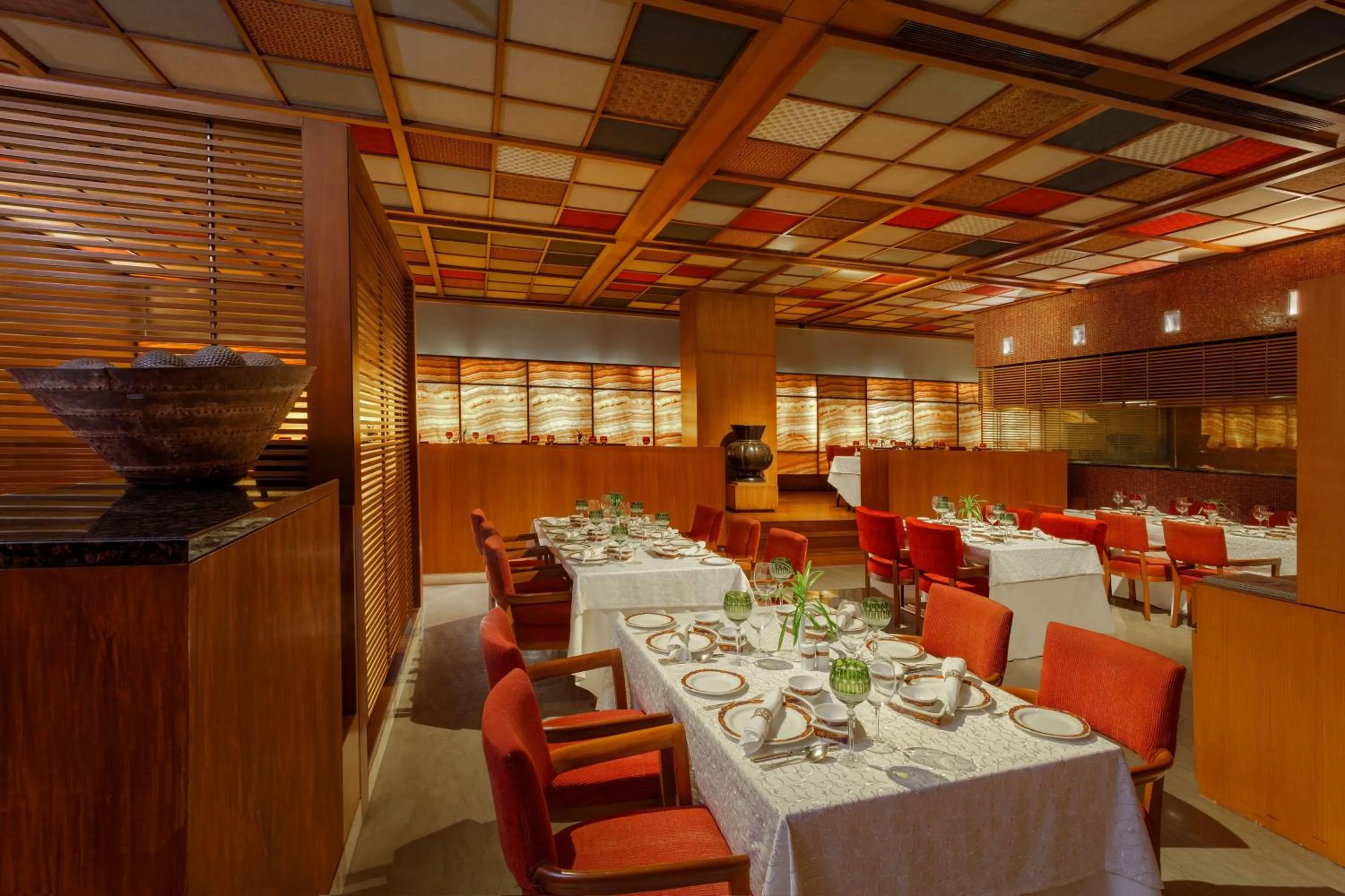 Restaurant/places to eat in ITC Sonar, a Luxury Collection Hotel, Kolkata