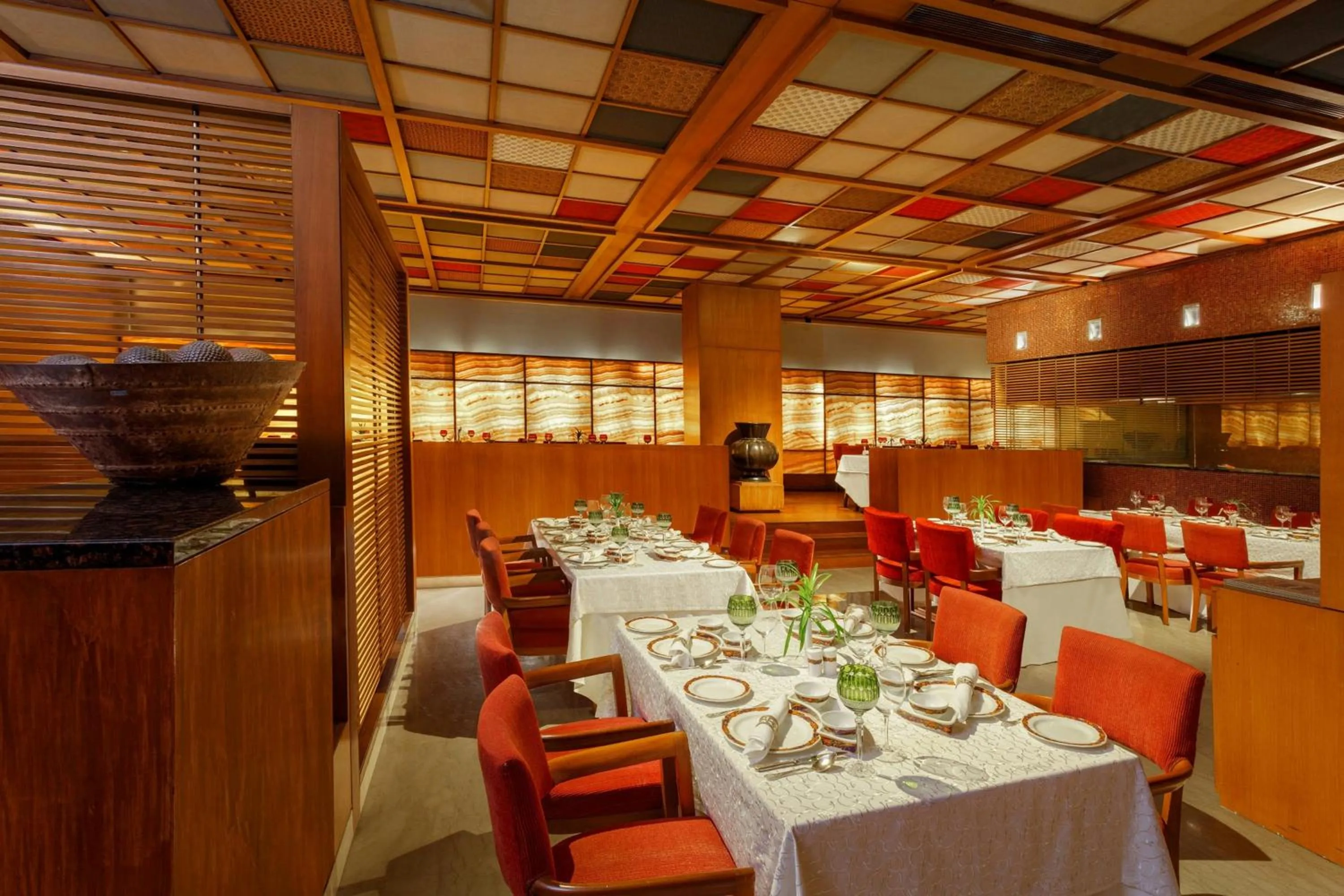 Restaurant/places to eat in ITC Sonar, a Luxury Collection Hotel, Kolkata