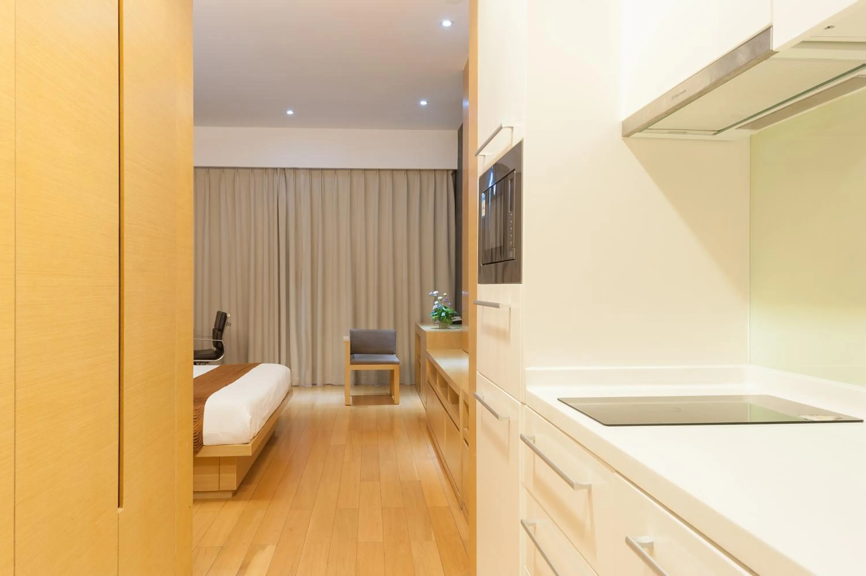 Other, Bed in Yicheng Pazhou Poly World Trade Centre Apartment