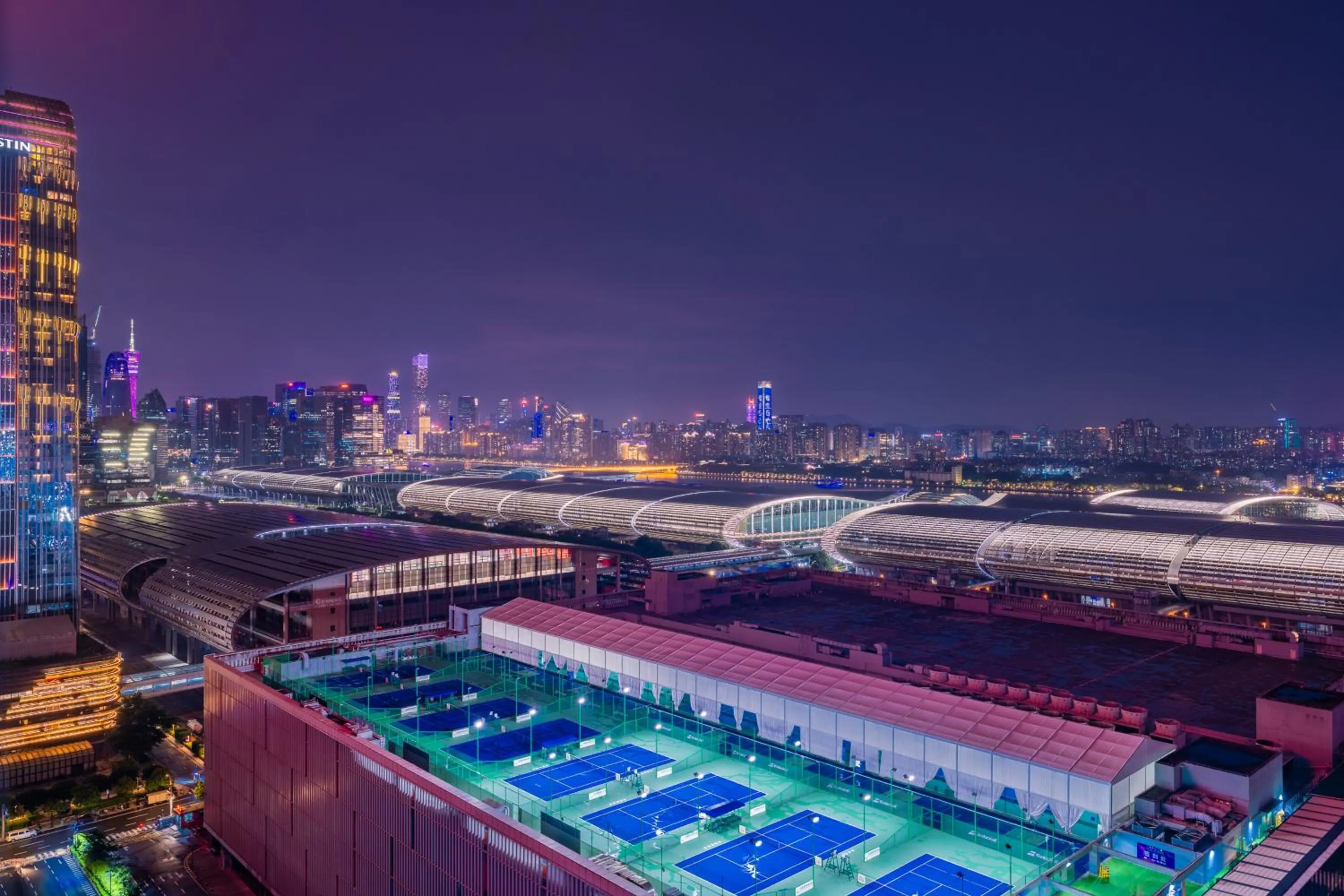 Property building in Yicheng Pazhou Poly World Trade Centre Apartment