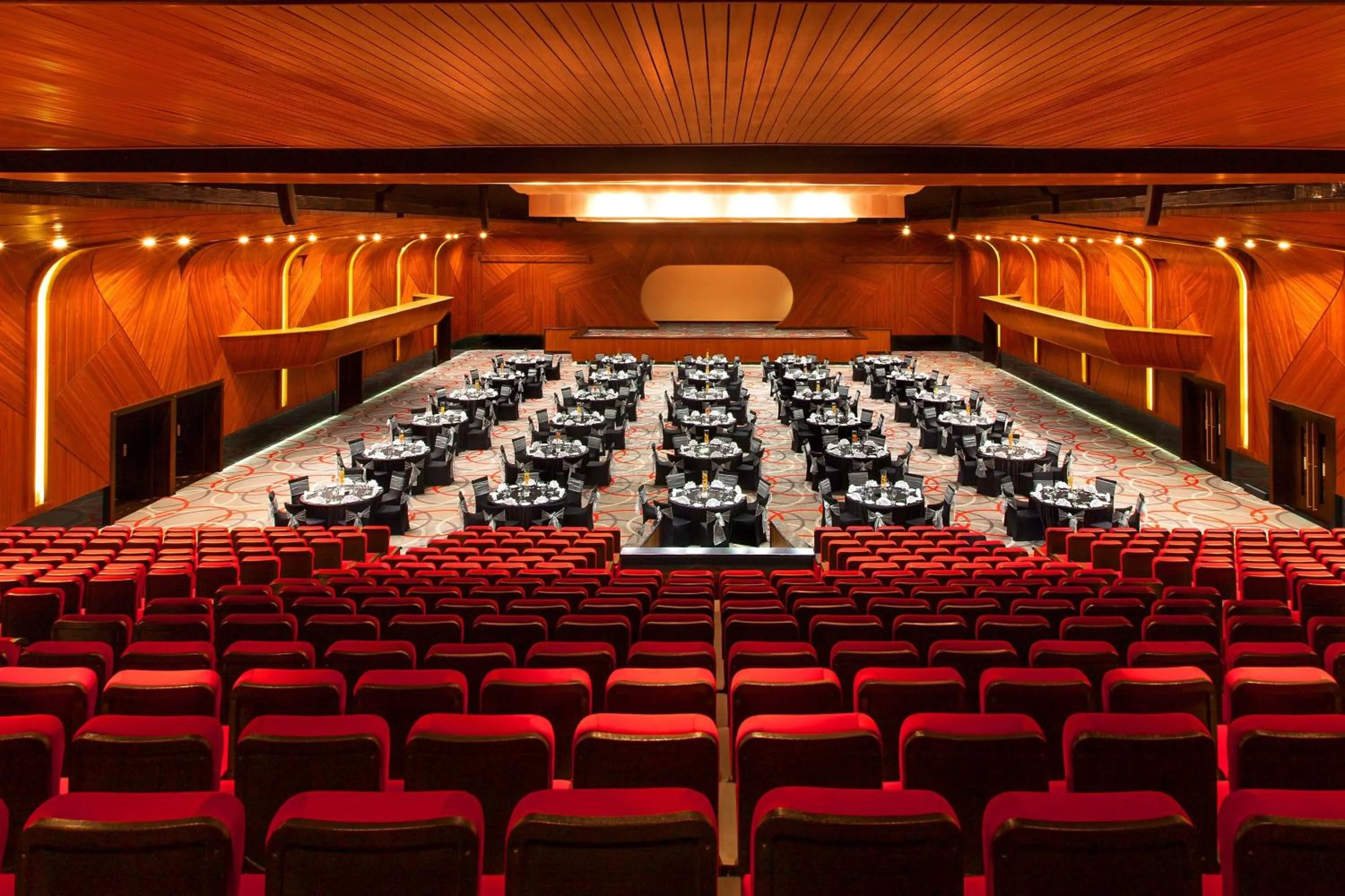 Meeting/conference room in Le Meridien Kochi