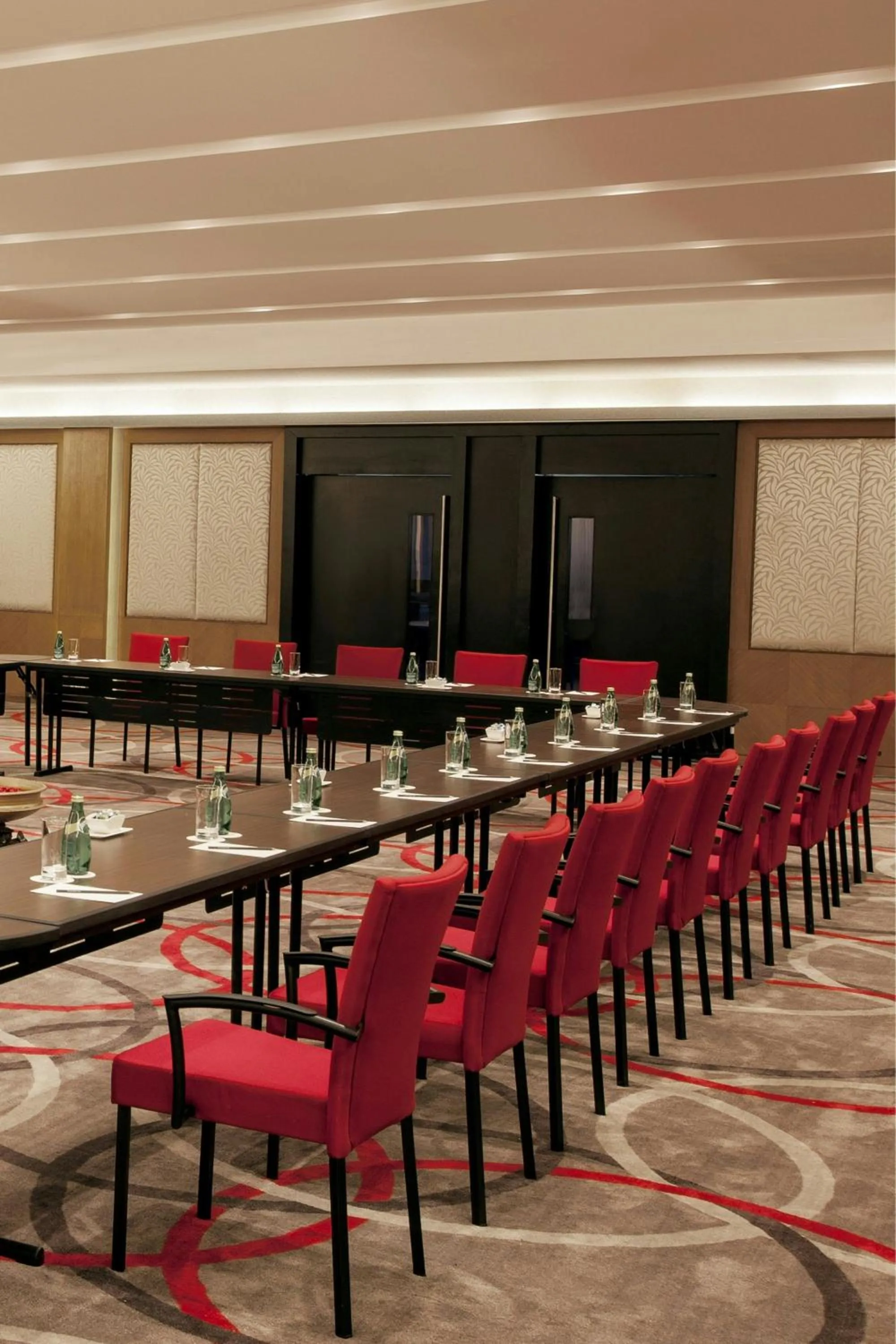 Meeting/conference room in Le Meridien Kochi