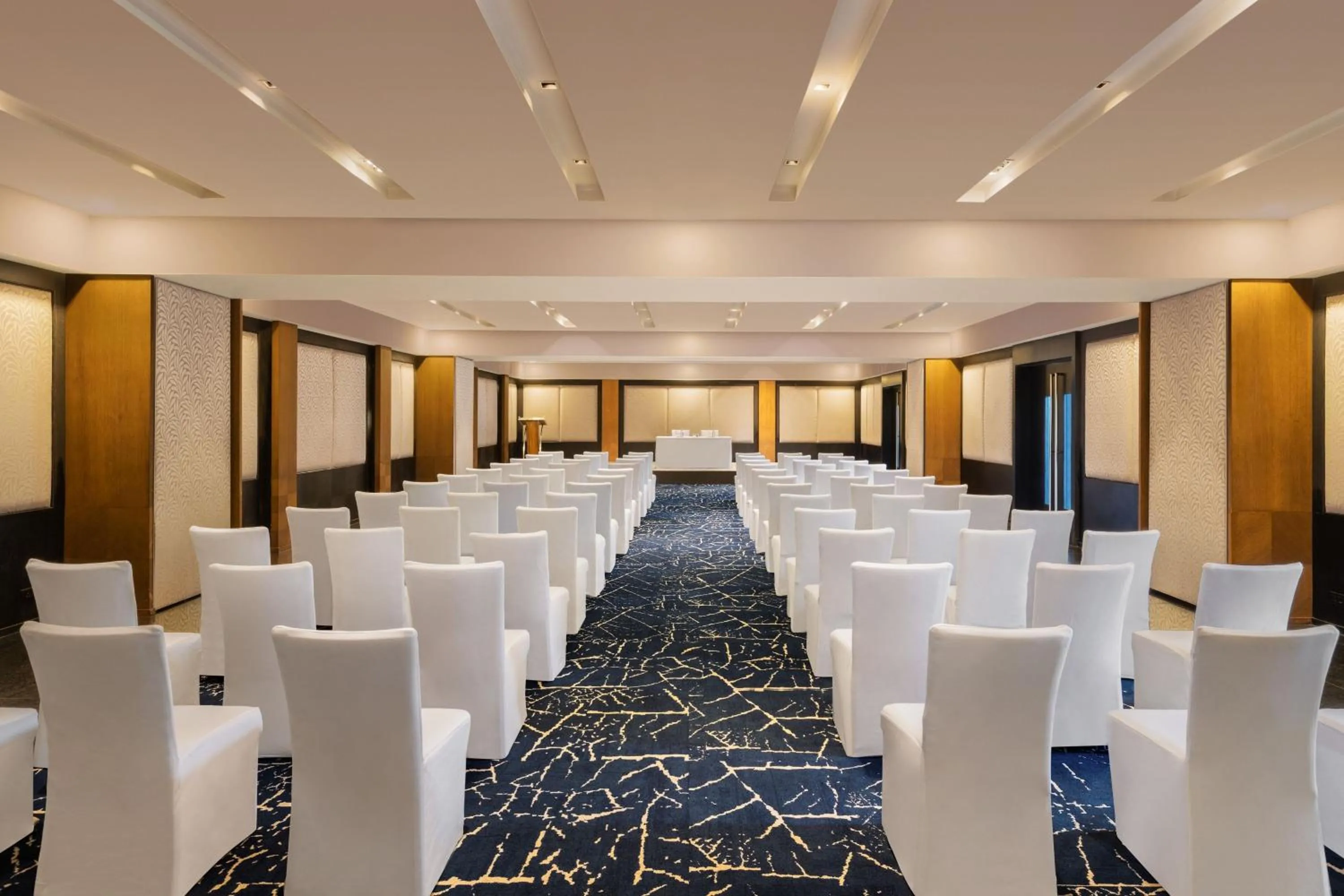 Meeting/conference room in Le Meridien Kochi