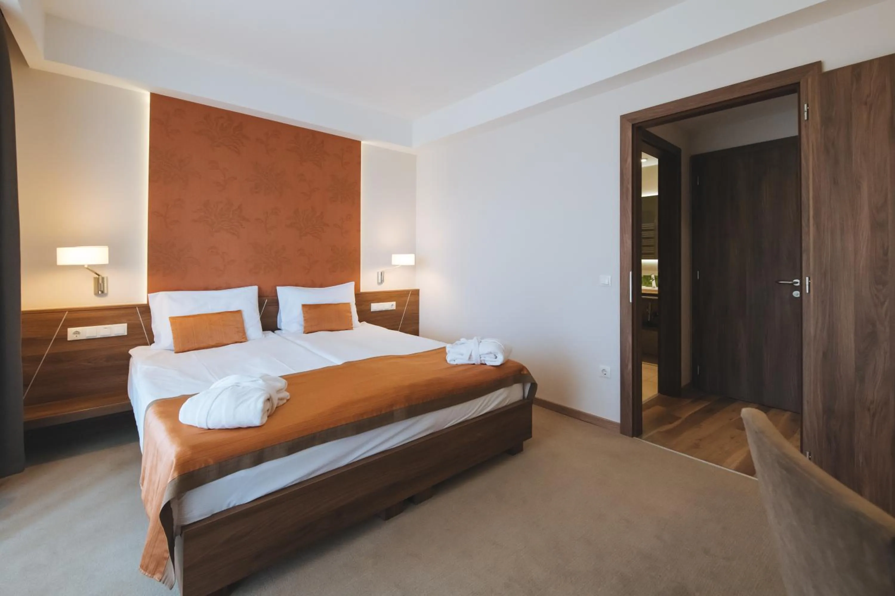 Photo of the whole room, Bed in Imola Hotel Platán - Adults Only