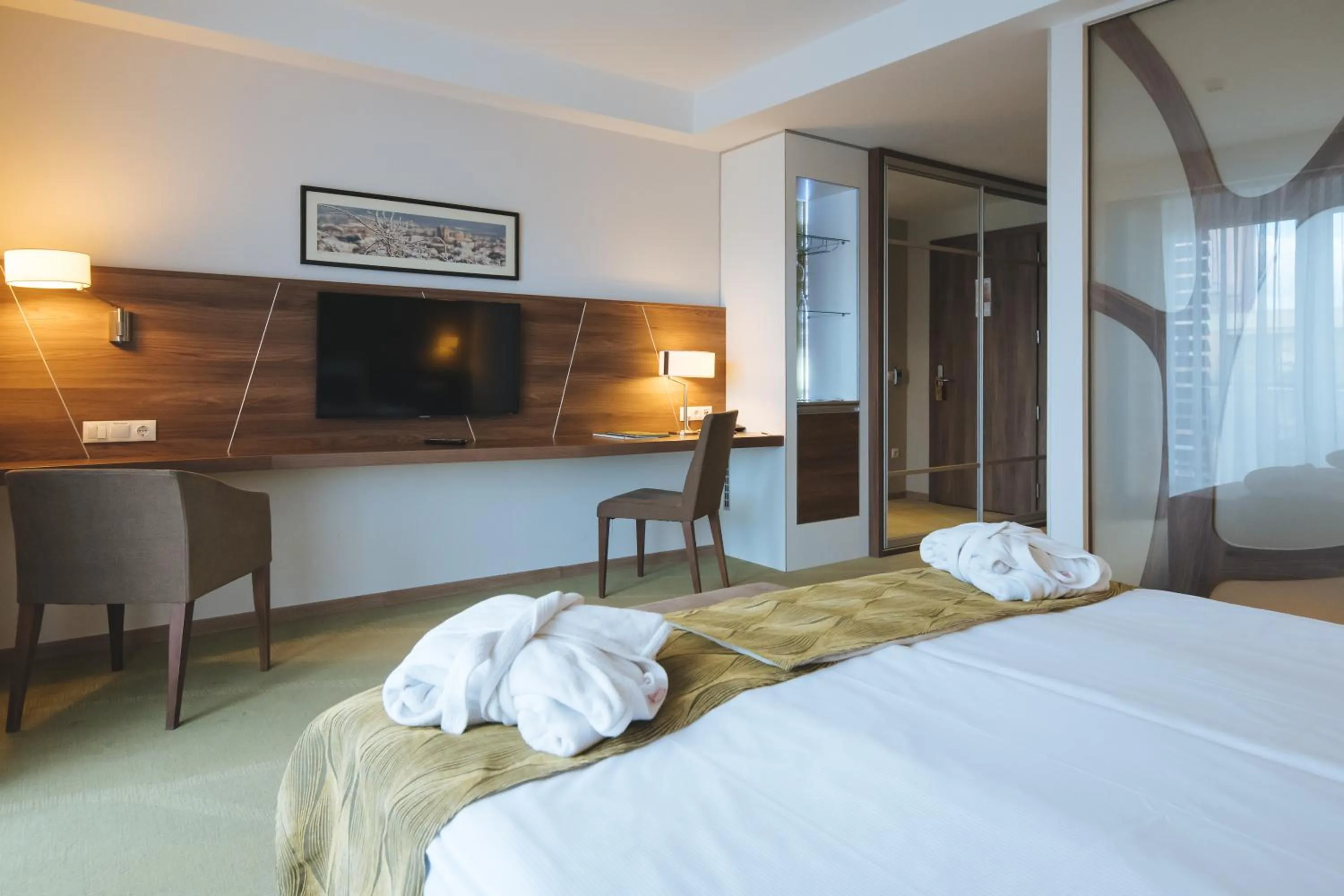 Photo of the whole room, Bed in Imola Hotel Platán - Adults Only