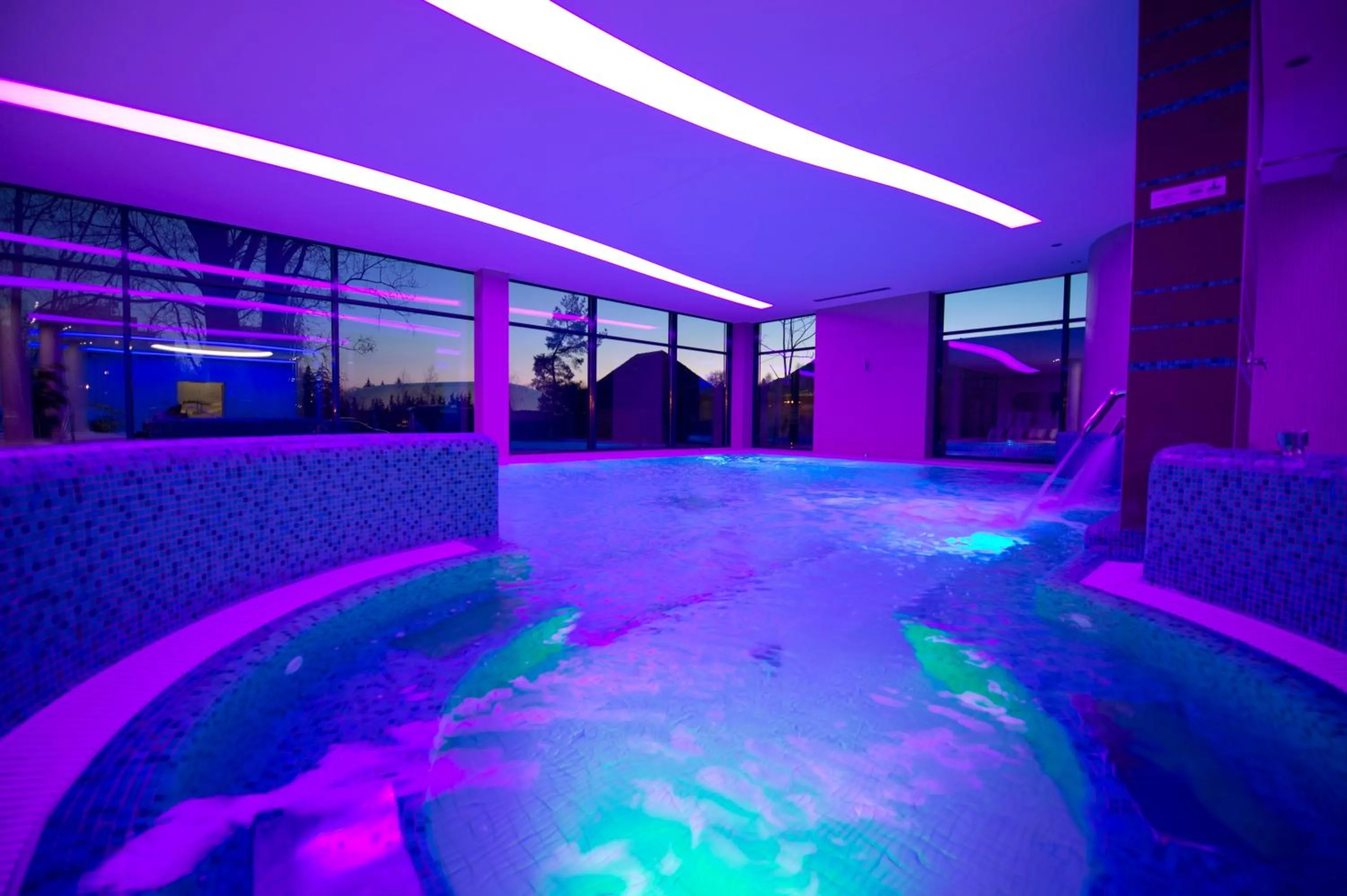 Hot Tub in Imola Hotel Platán - Adults Only