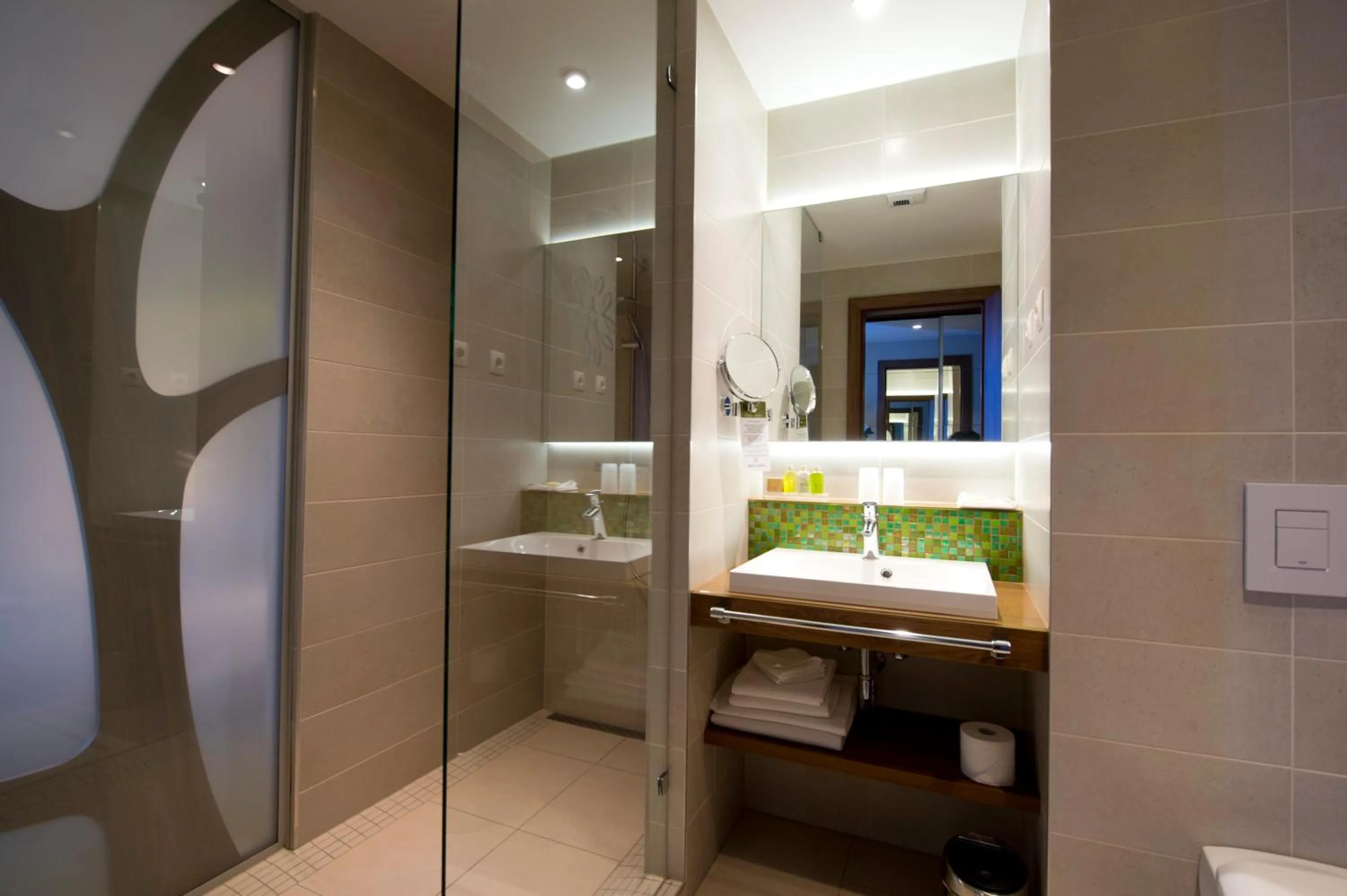 Bathroom in Imola Hotel Platán - Adults Only