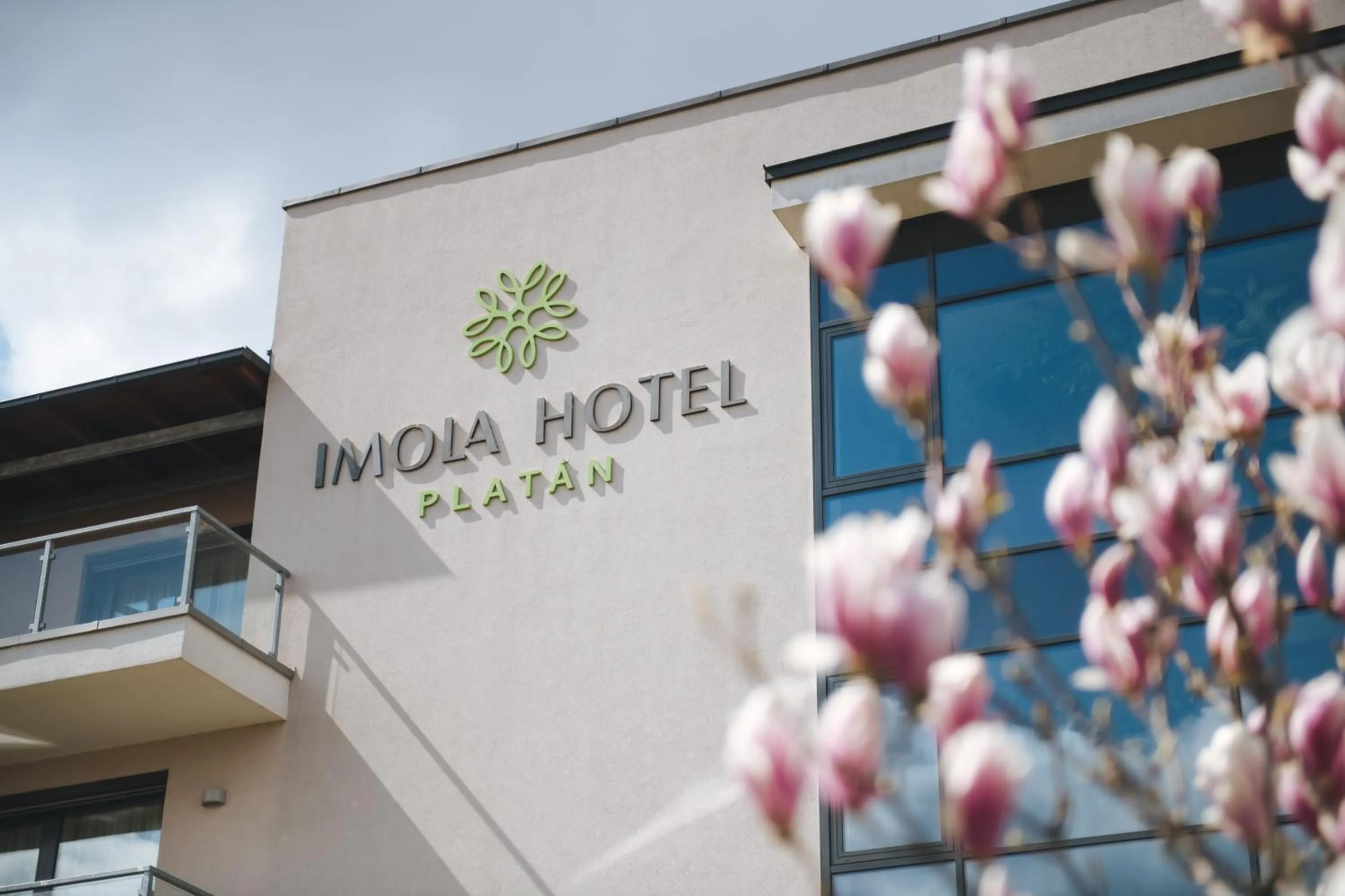 Property building in Imola Hotel Platán - Adults Only