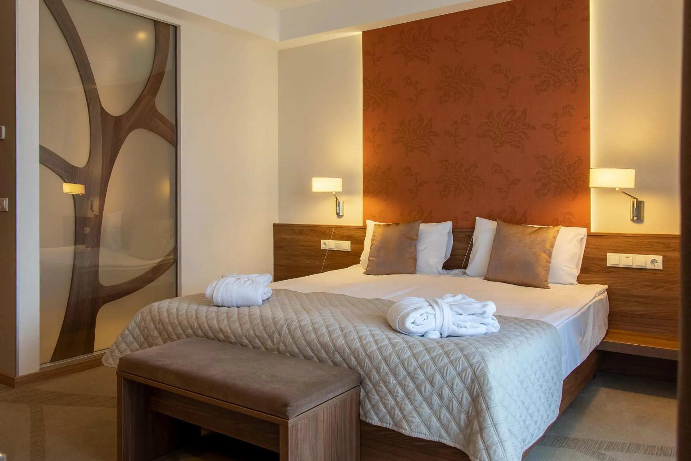 Bed in Imola Hotel Platán - Adults Only