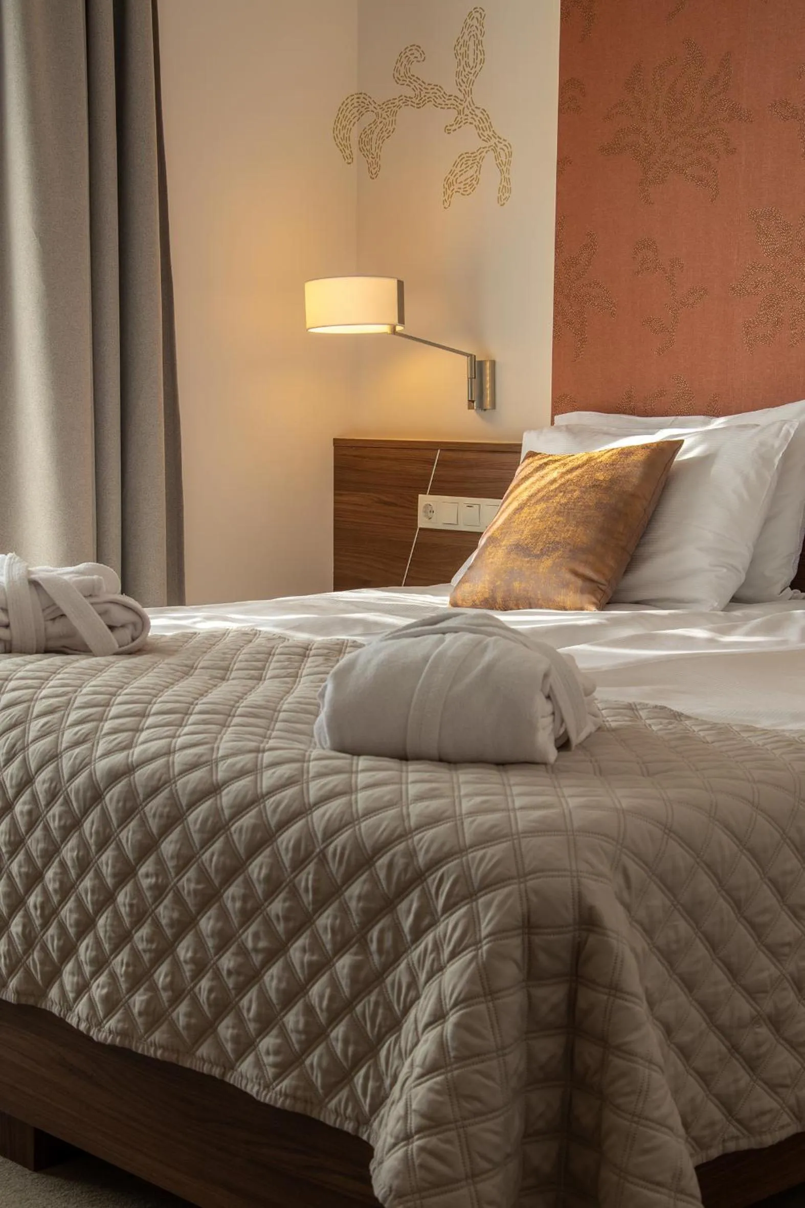 Bed in Imola Hotel Platán - Adults Only