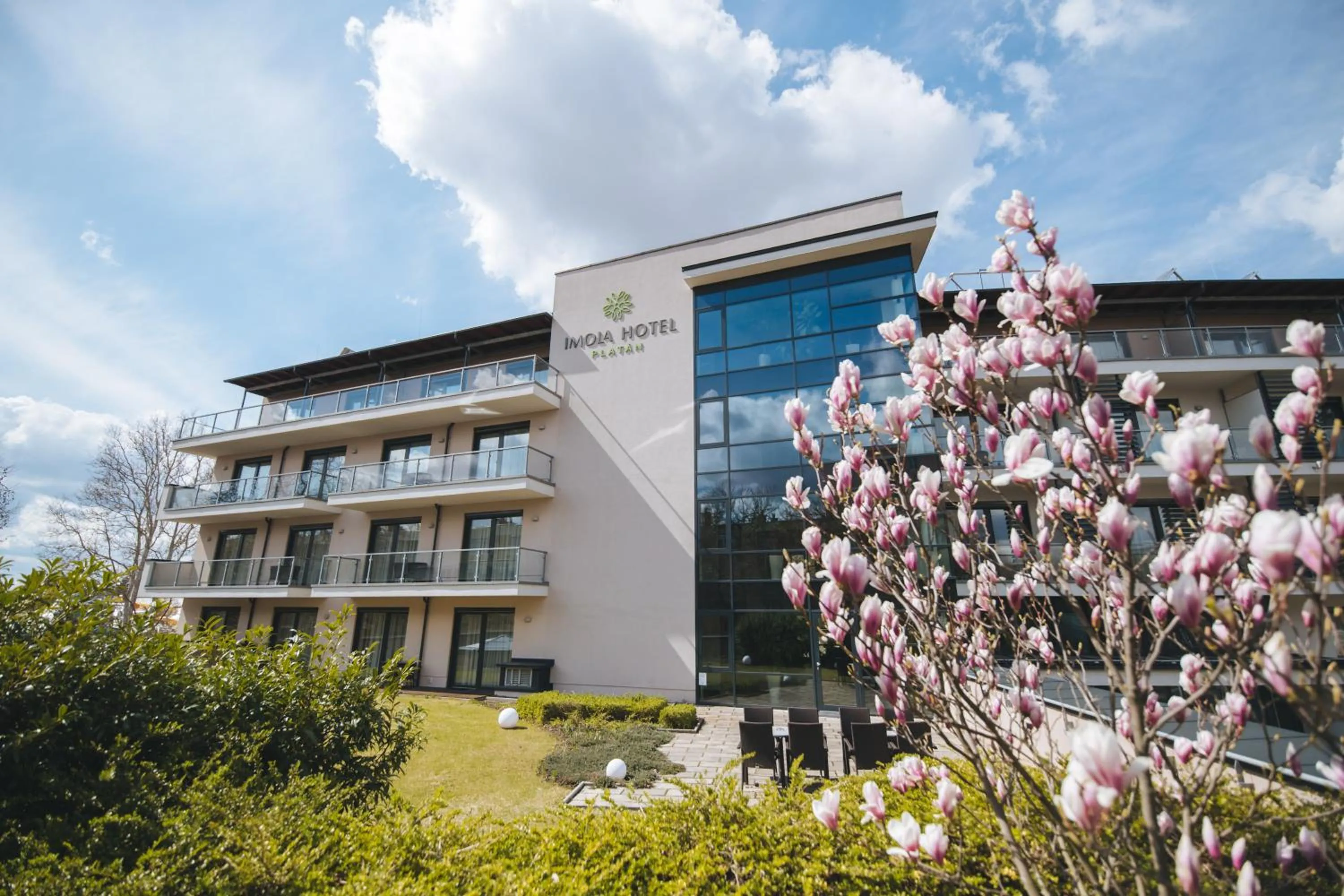 Property building in Imola Hotel Platán - Adults Only