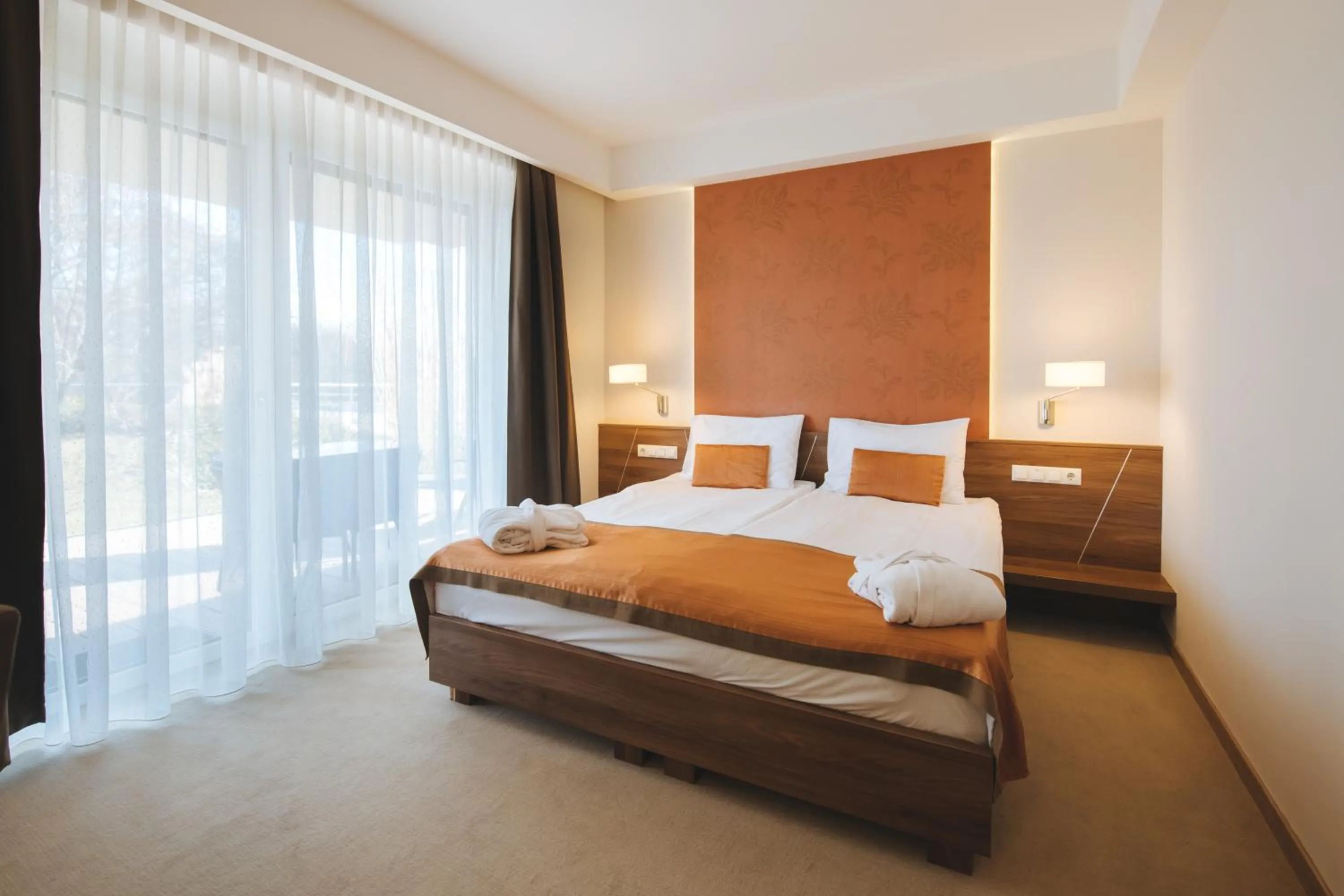 Bed in Imola Hotel Platán - Adults Only