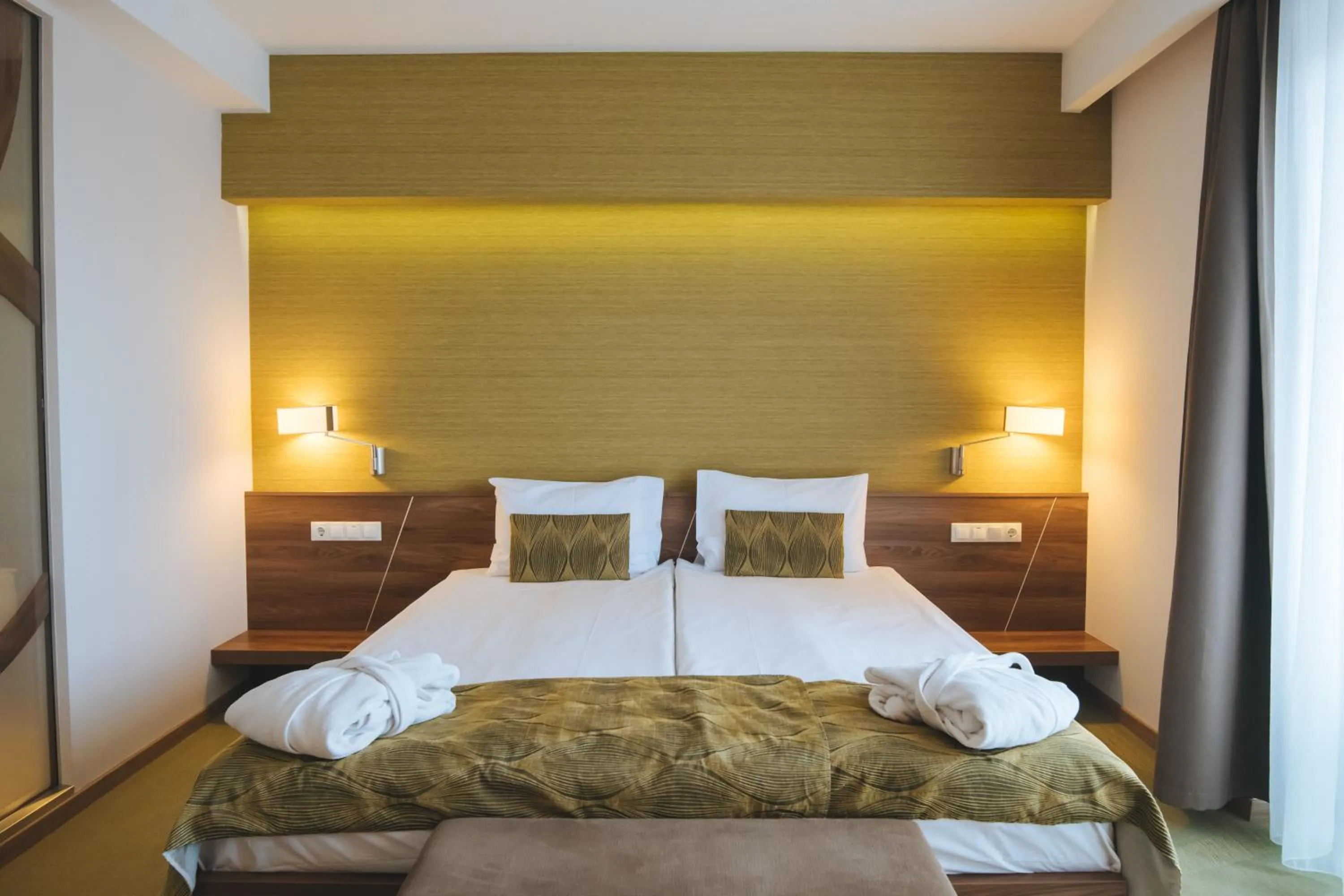 Bed in Imola Hotel Platán - Adults Only