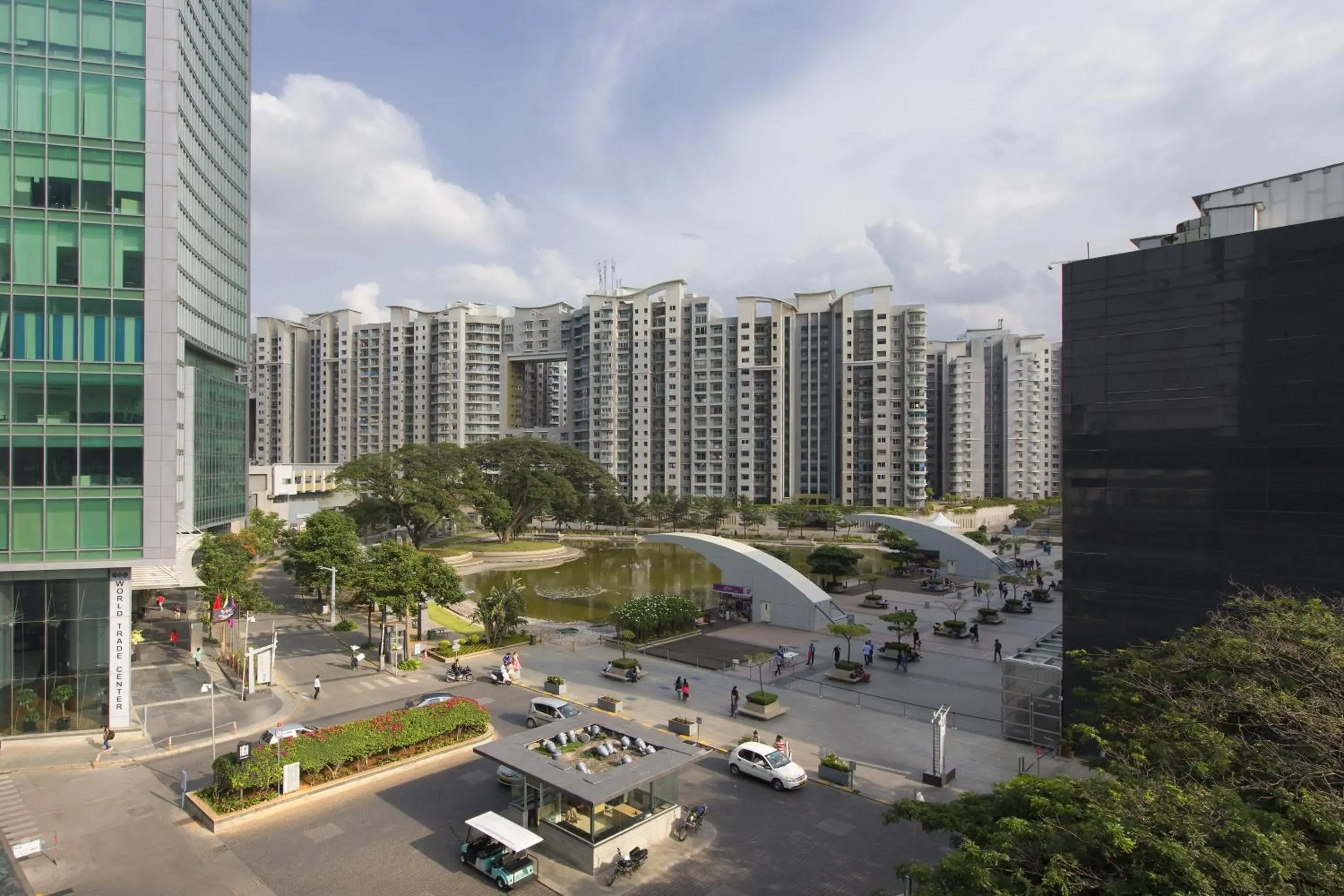 Premier Deluxe, Guest room, 1 King, Pool view - single occupancy in Sheraton Grand Bangalore Hotel at Brigade Gateway Premier Deluxe, Guest room, 1 King, Pool view - single occupancy in Sheraton Grand Bangalore Hotel at Brigade Gateway