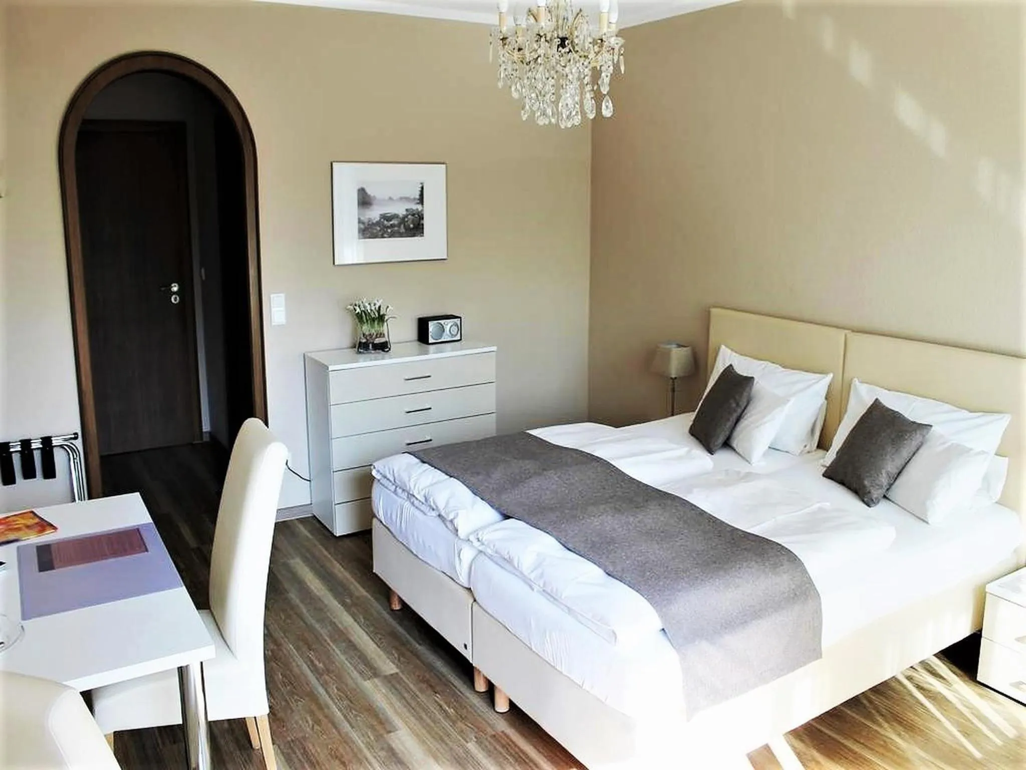 Bed in Hotel garni Bellevue