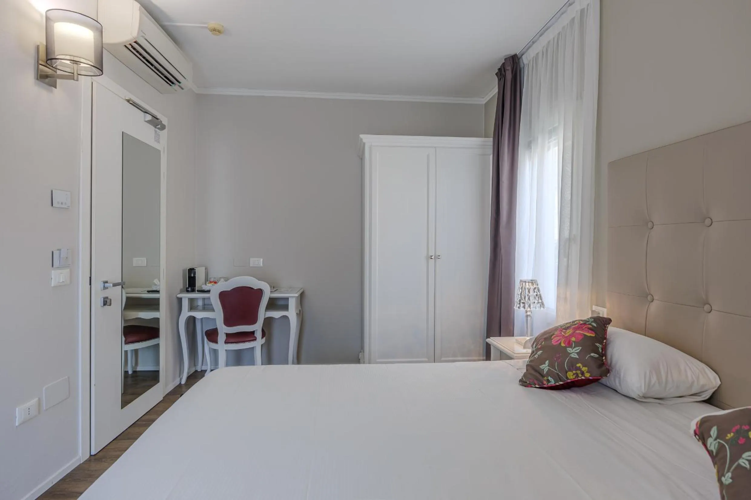 Photo of the whole room, Bed in Hotel Degli Oleandri