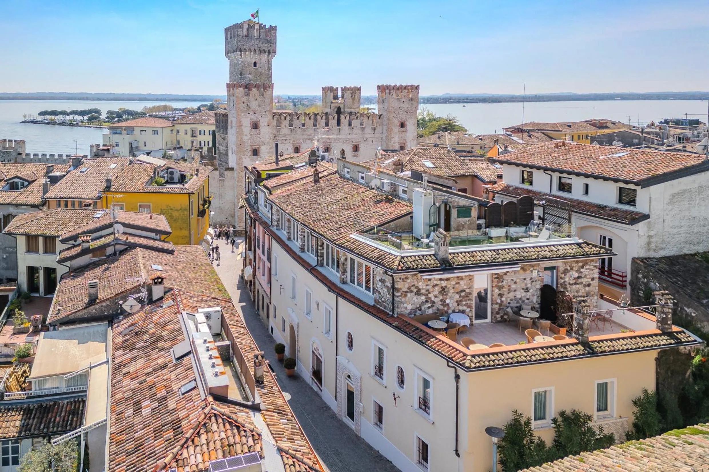 Property building in Hotel Degli Oleandri