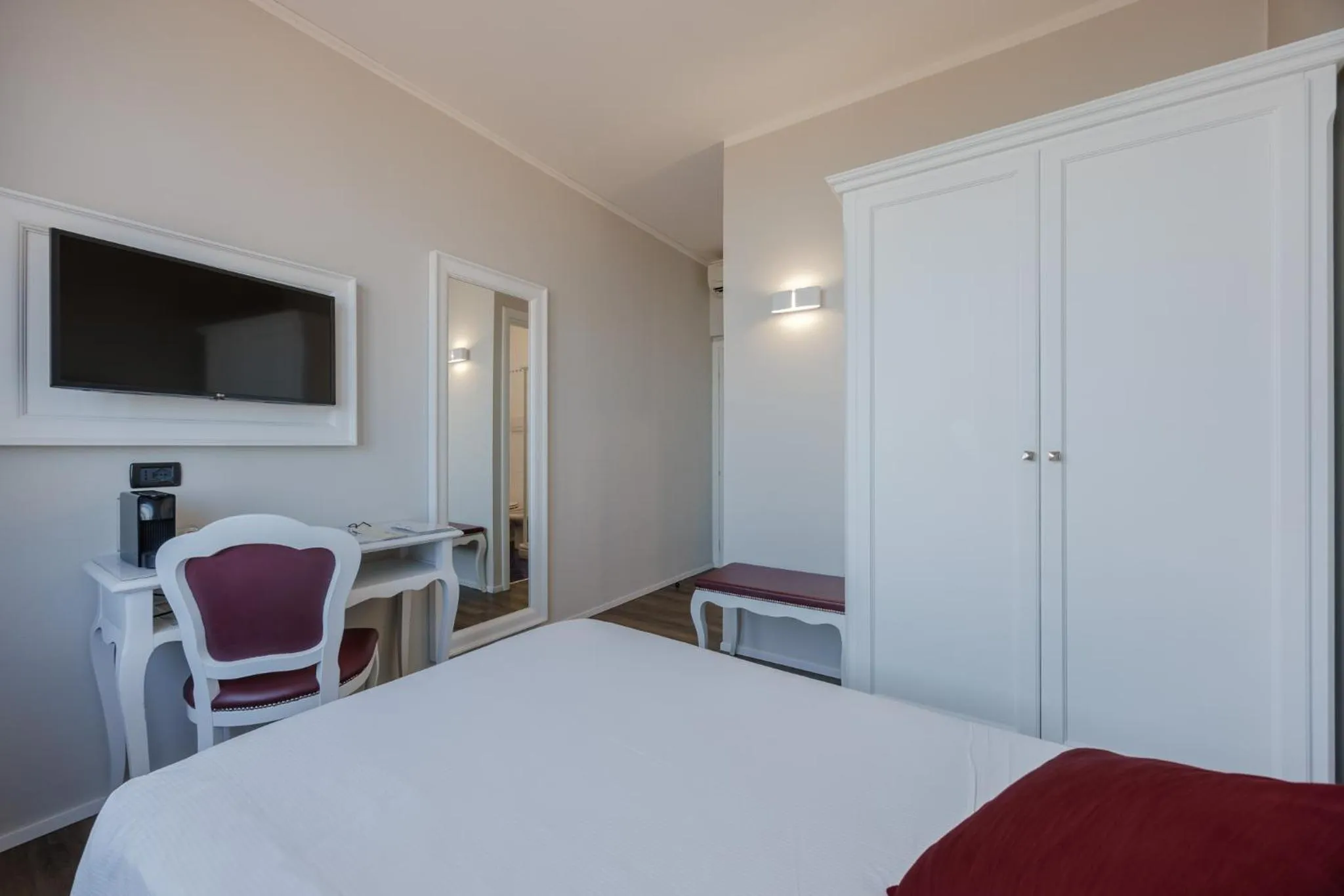 Photo of the whole room, Bed in Hotel Degli Oleandri