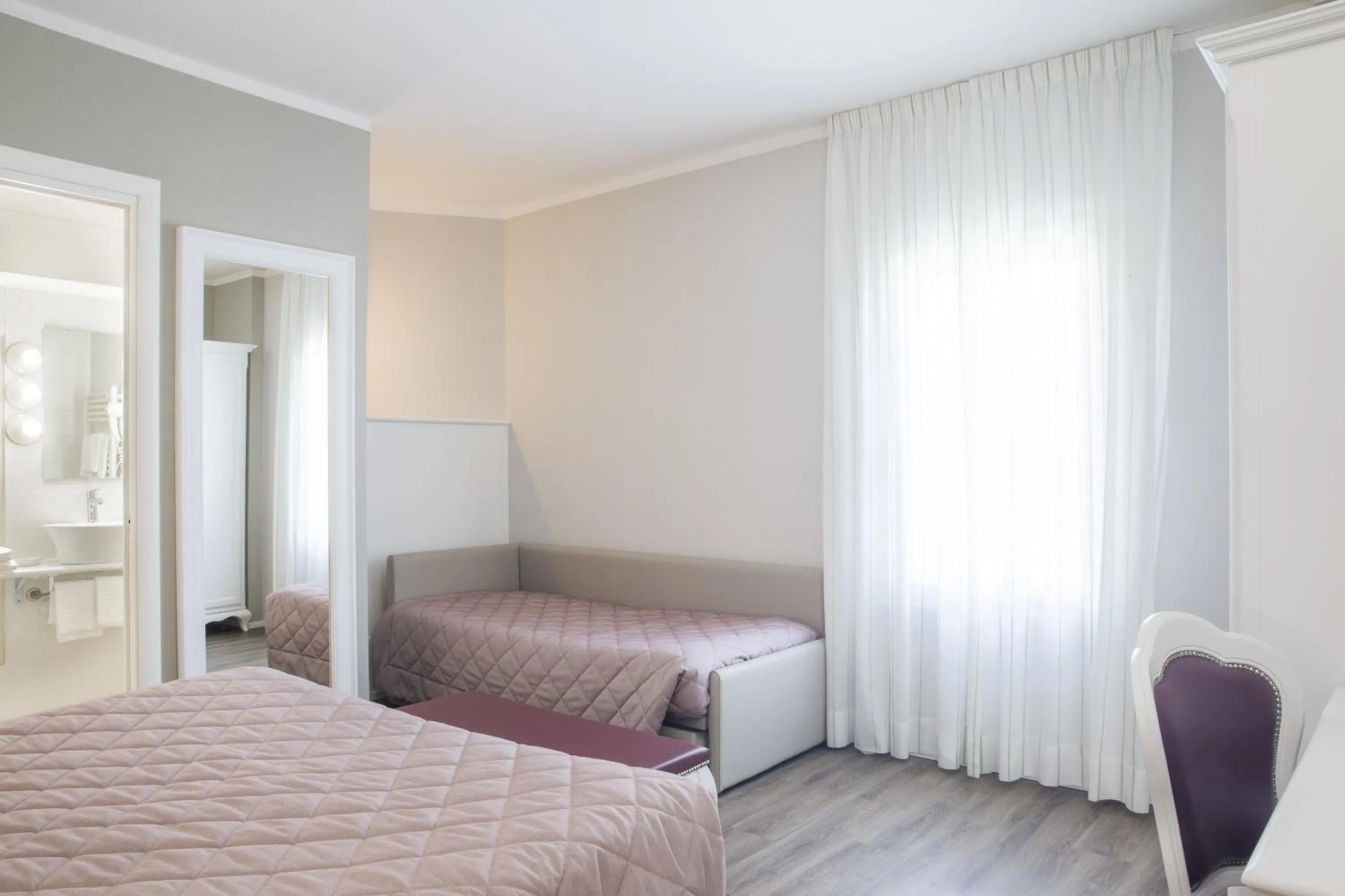 Bedroom, Bed in Hotel Degli Oleandri