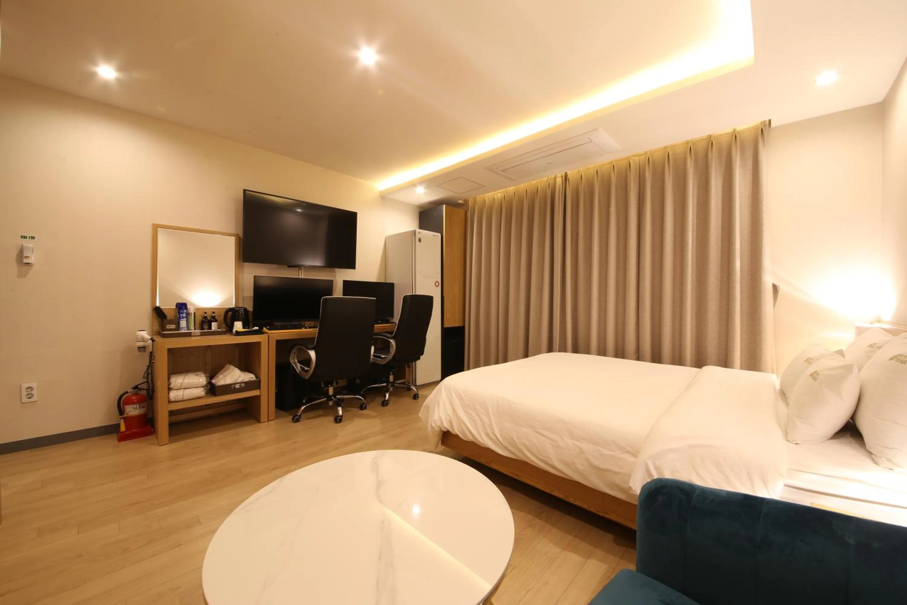 Photo of the whole room, Bed in Hotel Prima Busan
