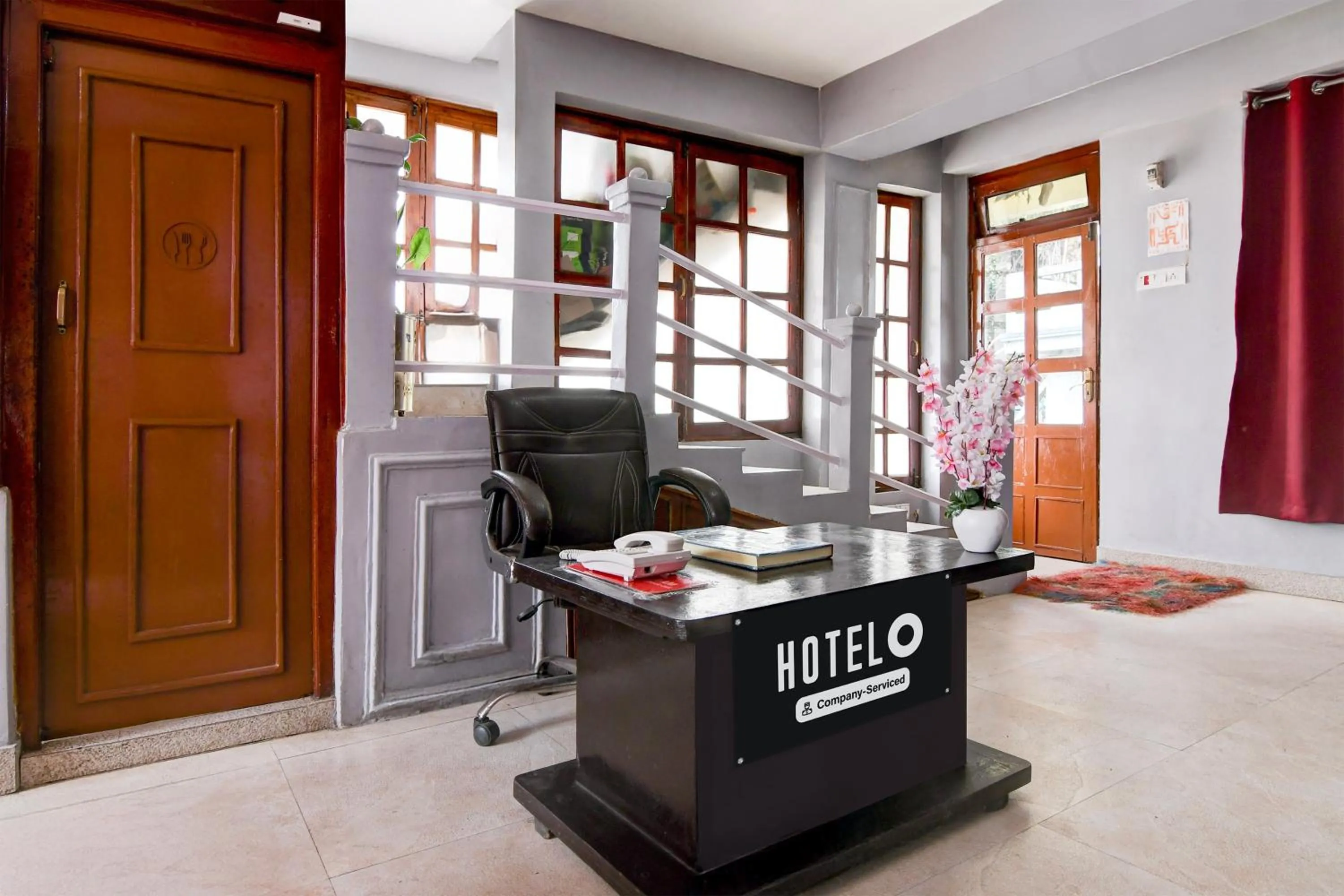 Lobby or reception in Super Hotel O Ghoom Formerly Aps Homestay