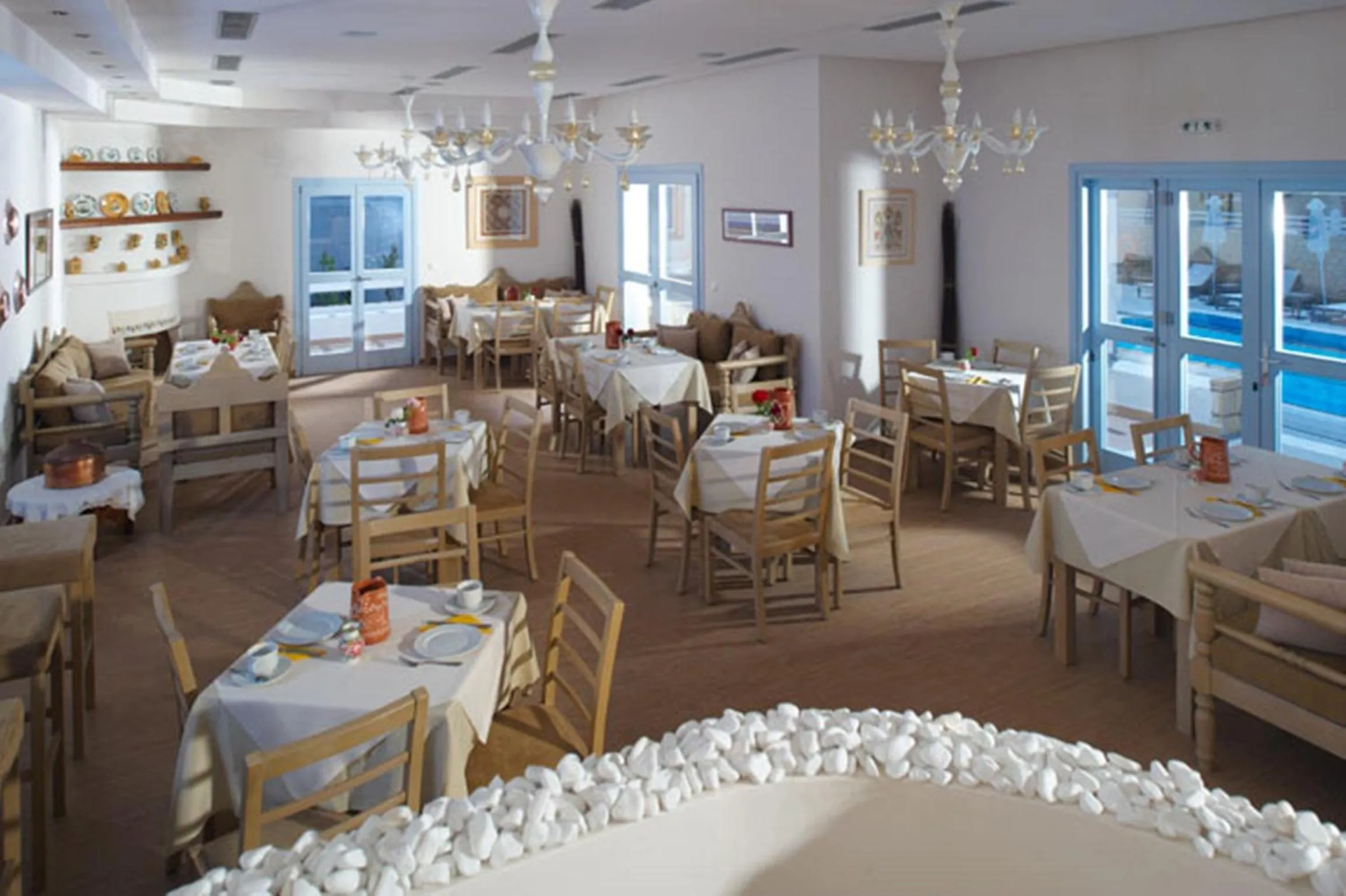 Restaurant/places to eat in Perigiali