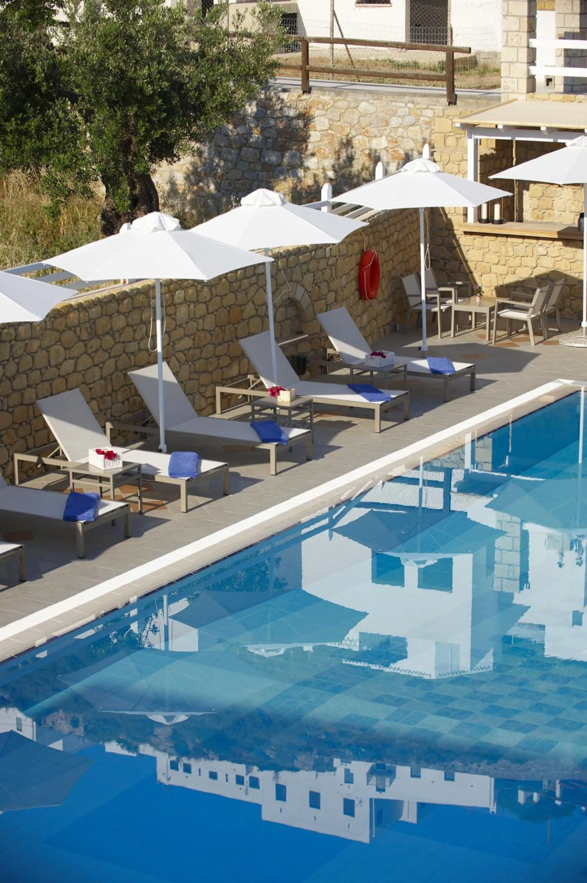 Swimming pool in Perigiali