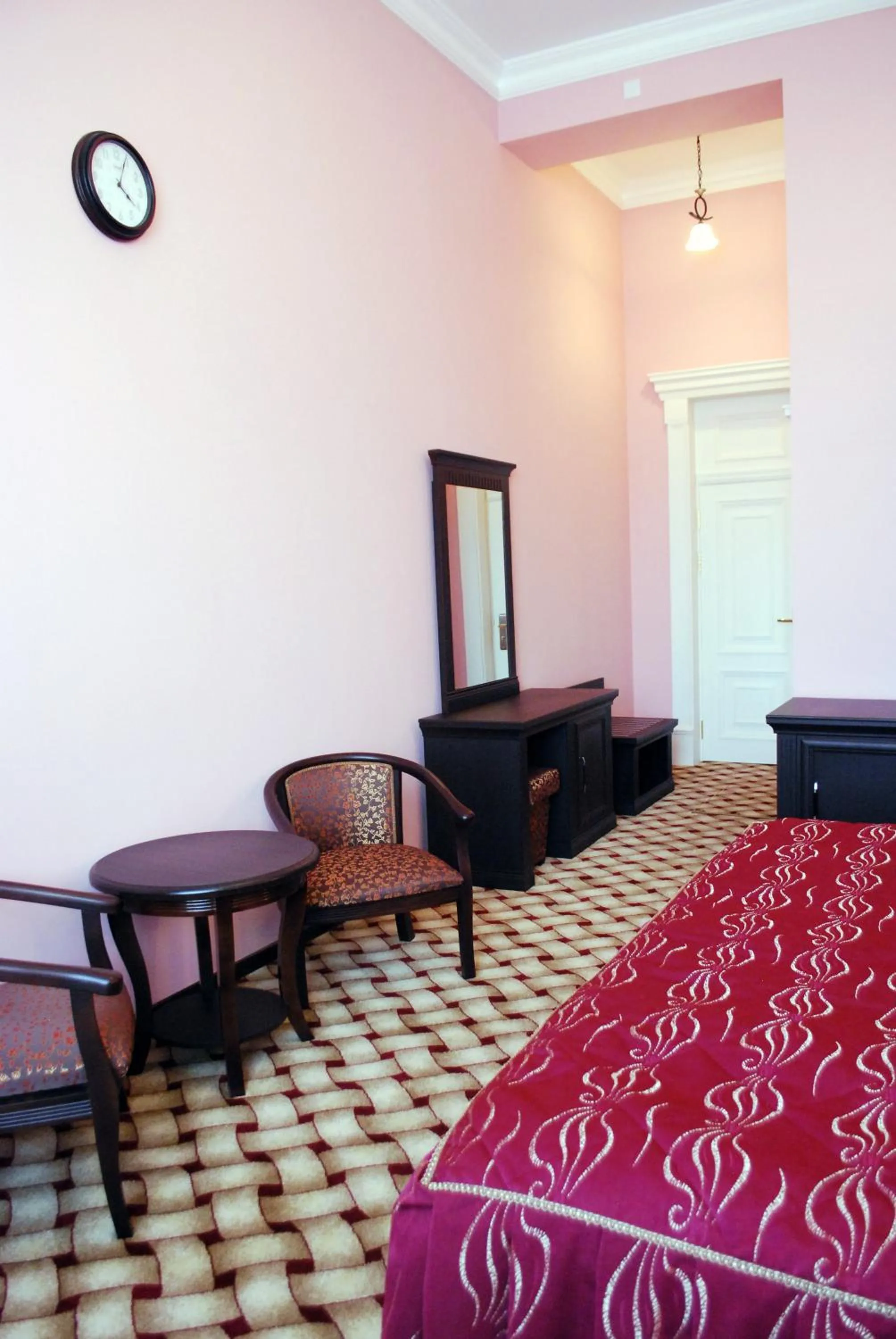 Decorative detail, Bed in Jahon Palace