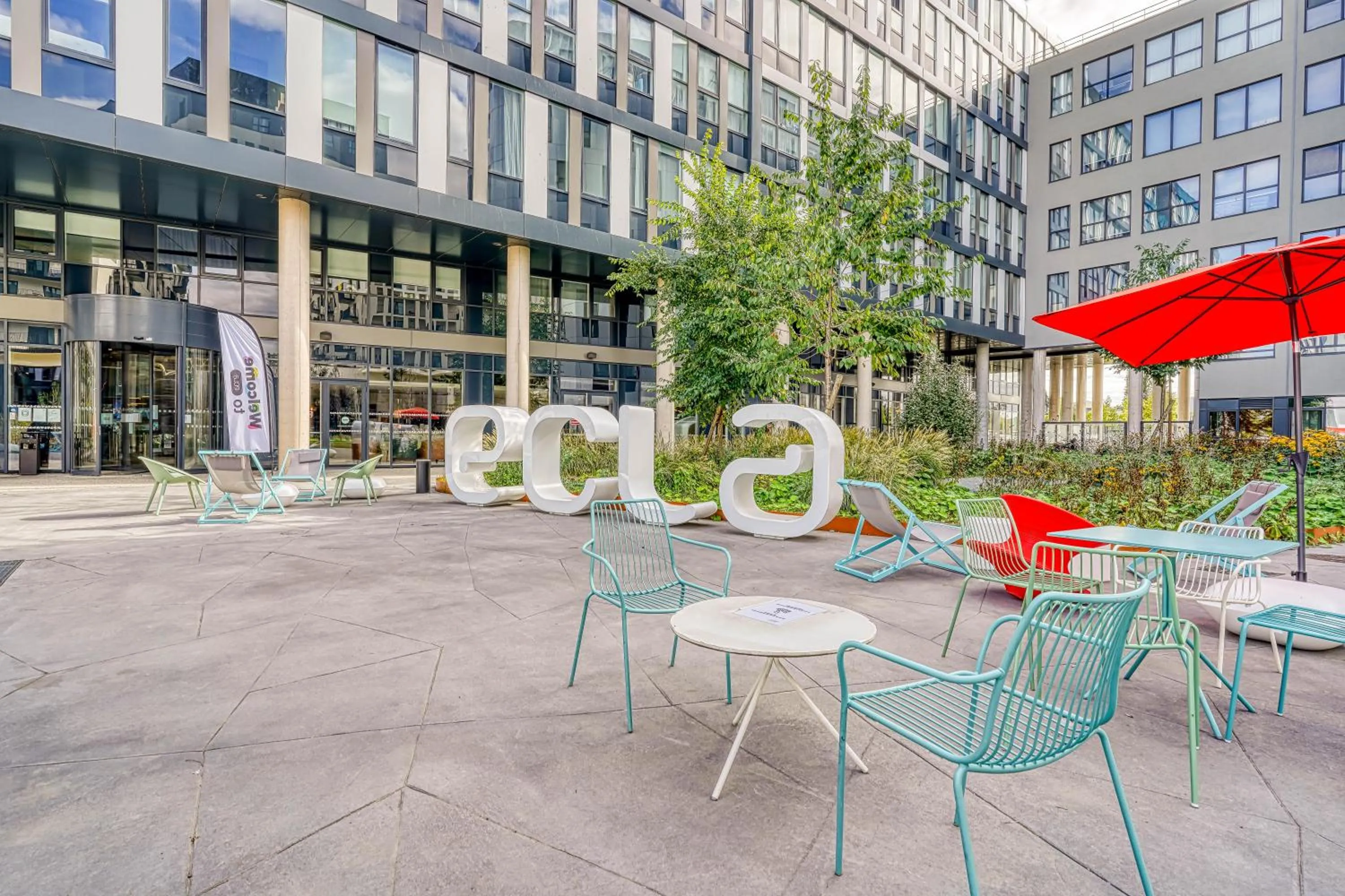 Facade/entrance in ECLA Paris Massy Palaiseau