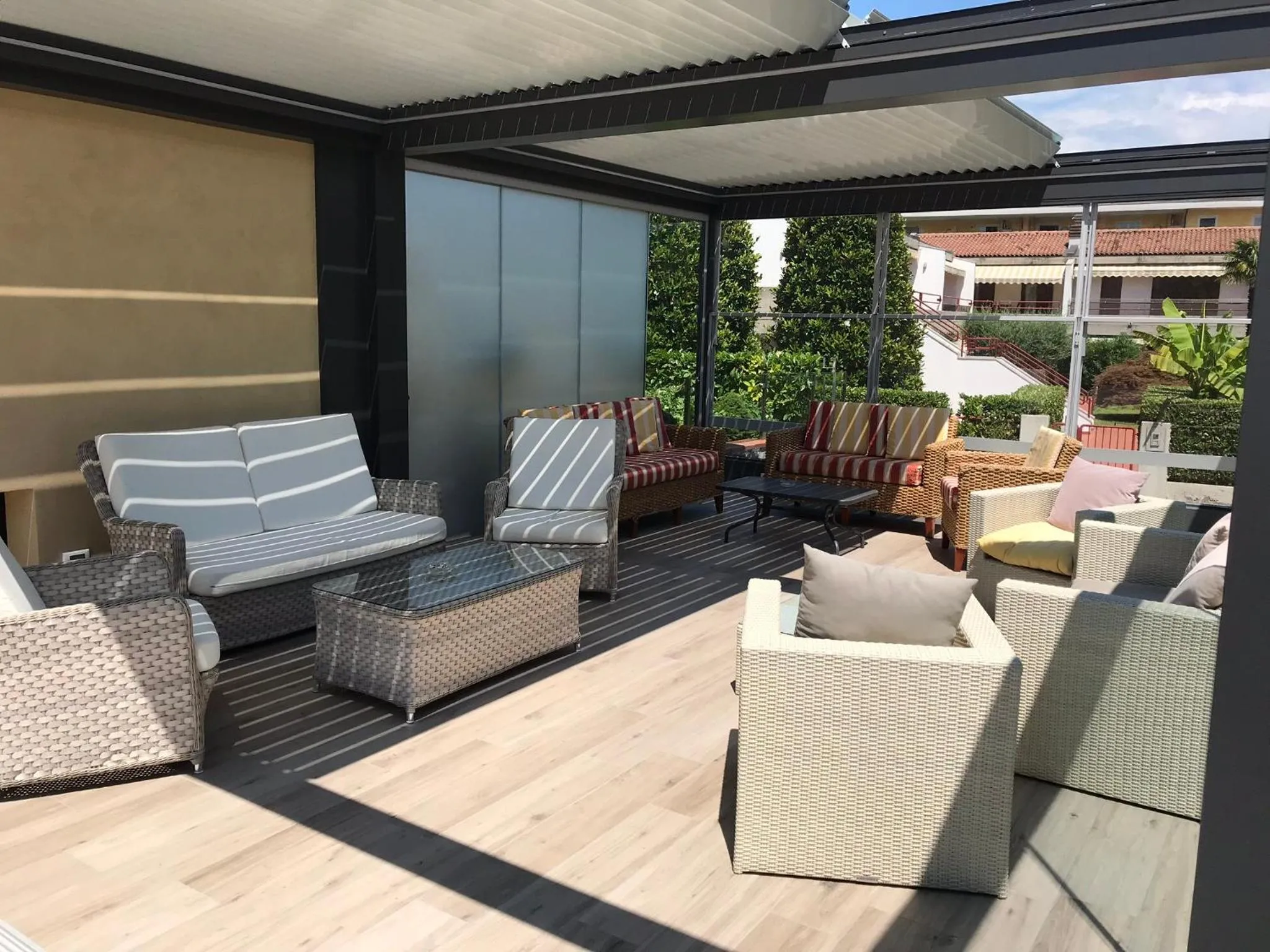 Evening entertainment in Hotel Villa Rosa