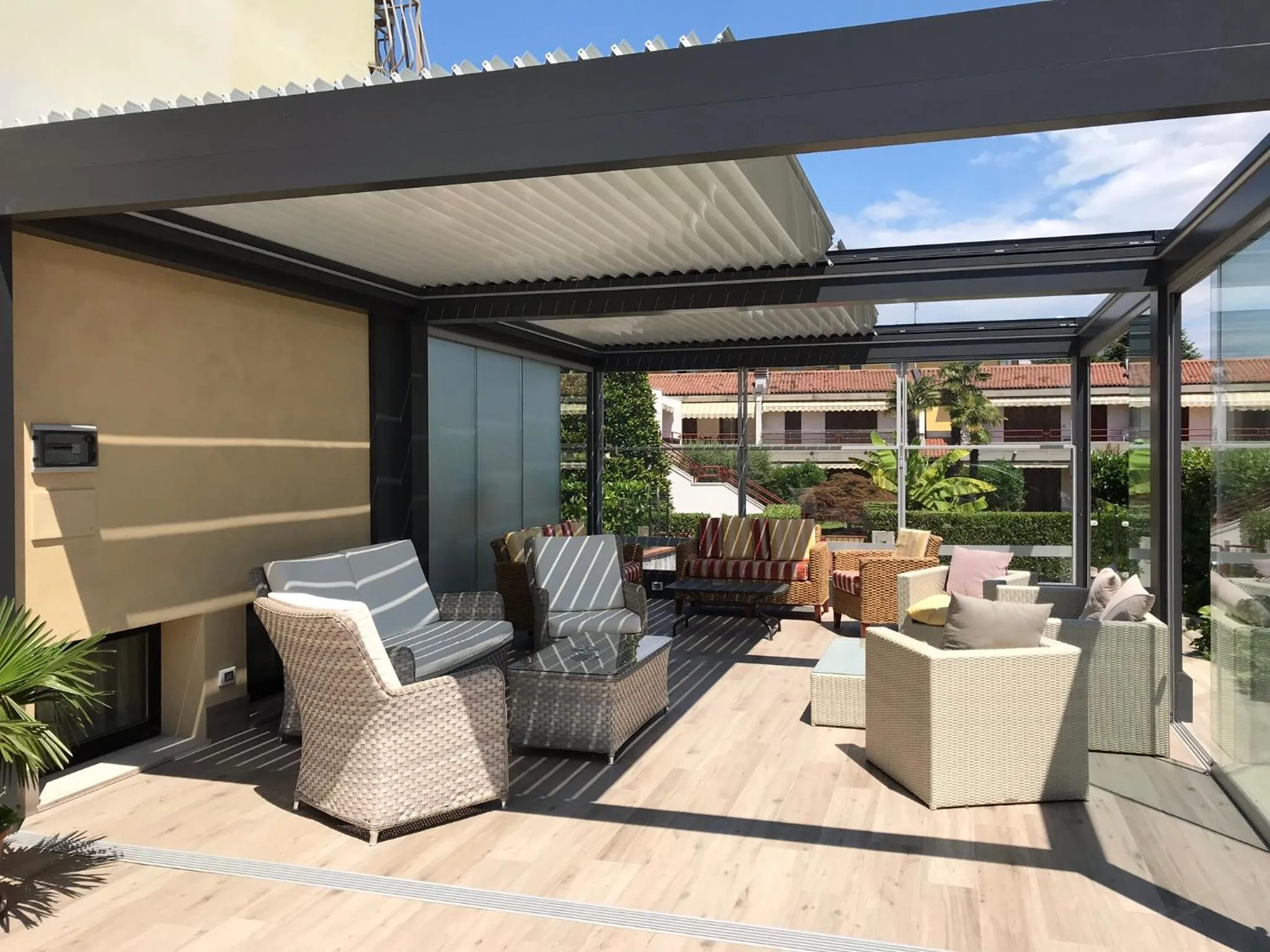 Evening entertainment in Hotel Villa Rosa