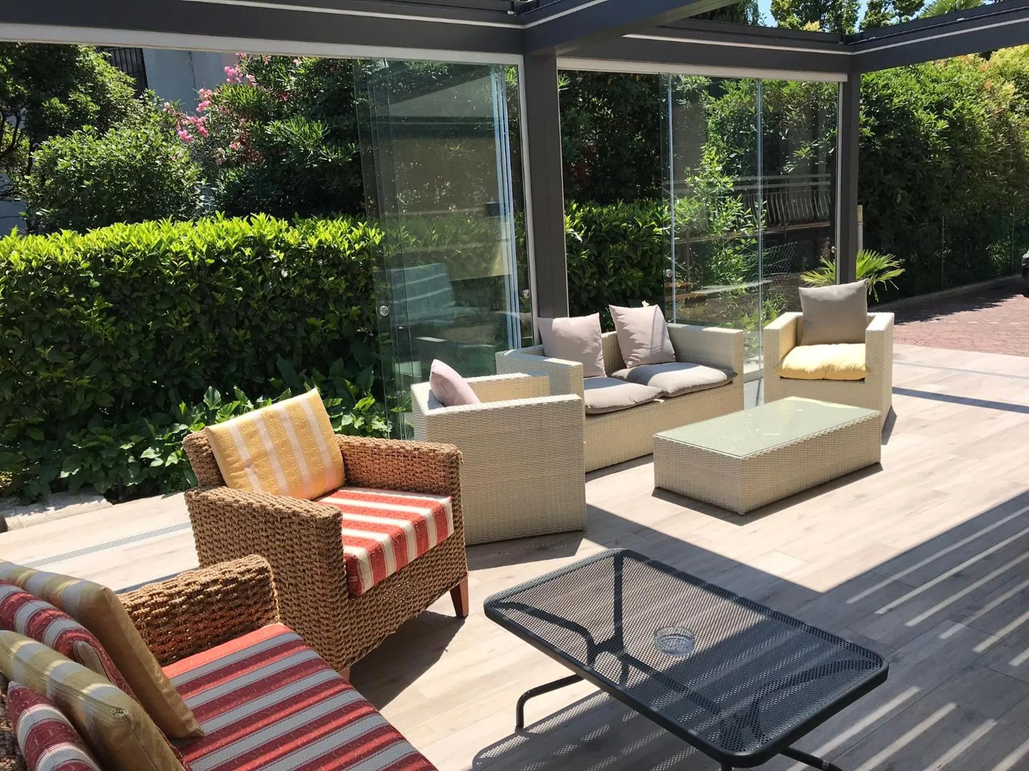 Evening entertainment in Hotel Villa Rosa