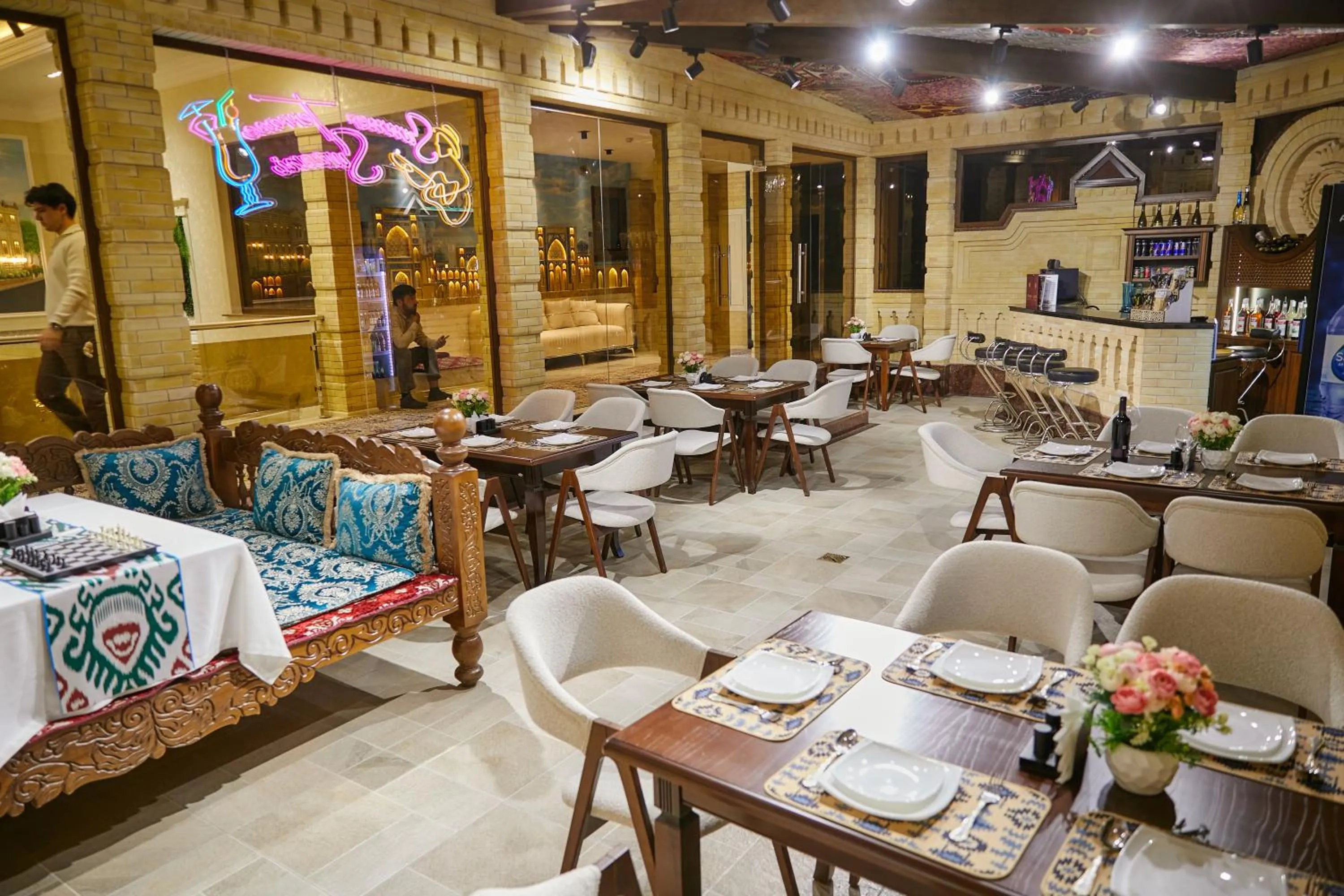 Restaurant/places to eat in Shaxzoda Elite Hotel