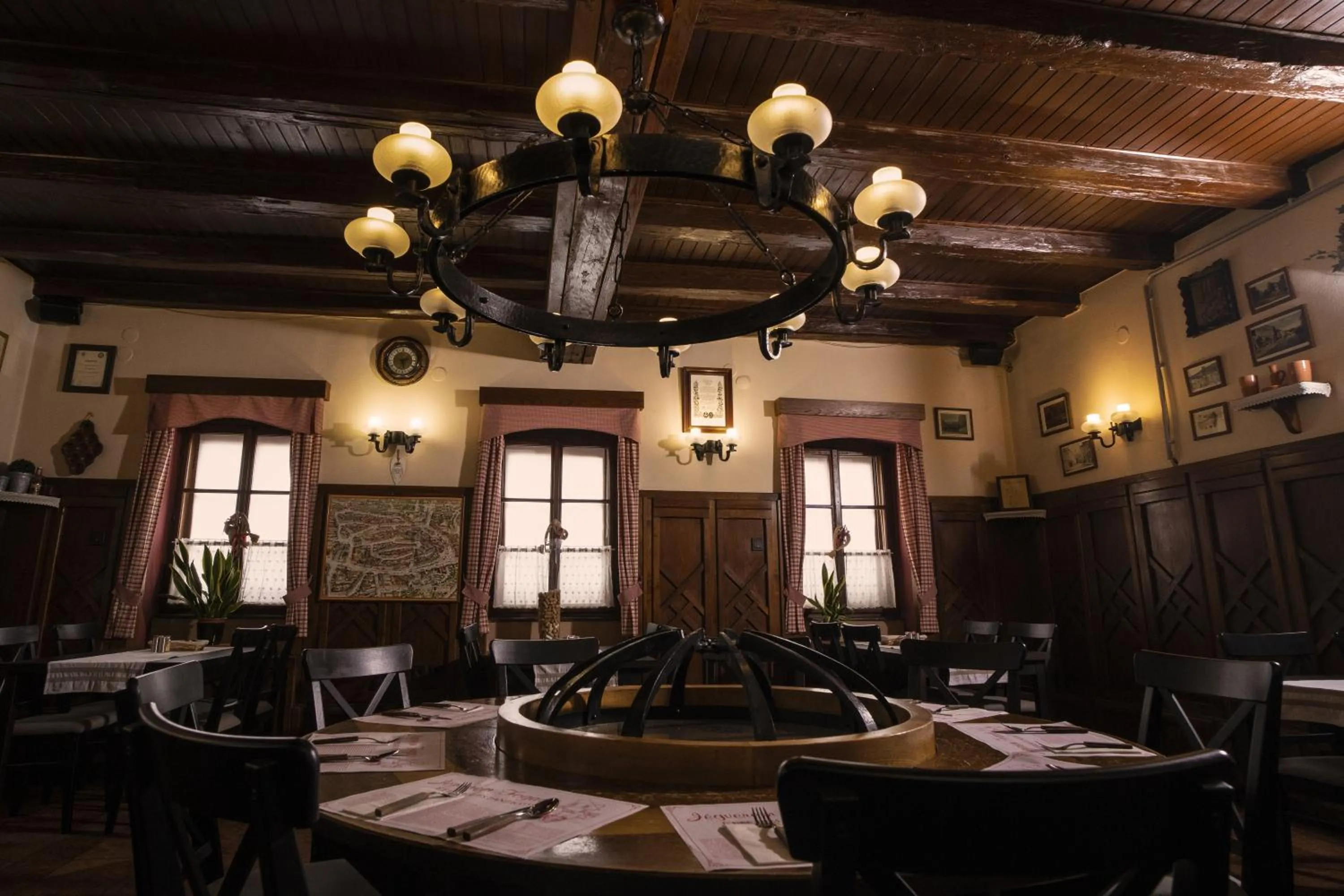 Restaurant/places to eat in Jégverem Fogadó