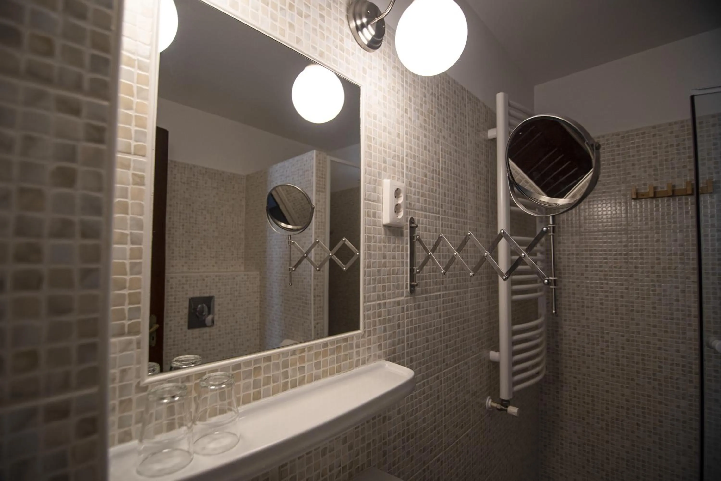 Bathroom in Jégverem Fogadó