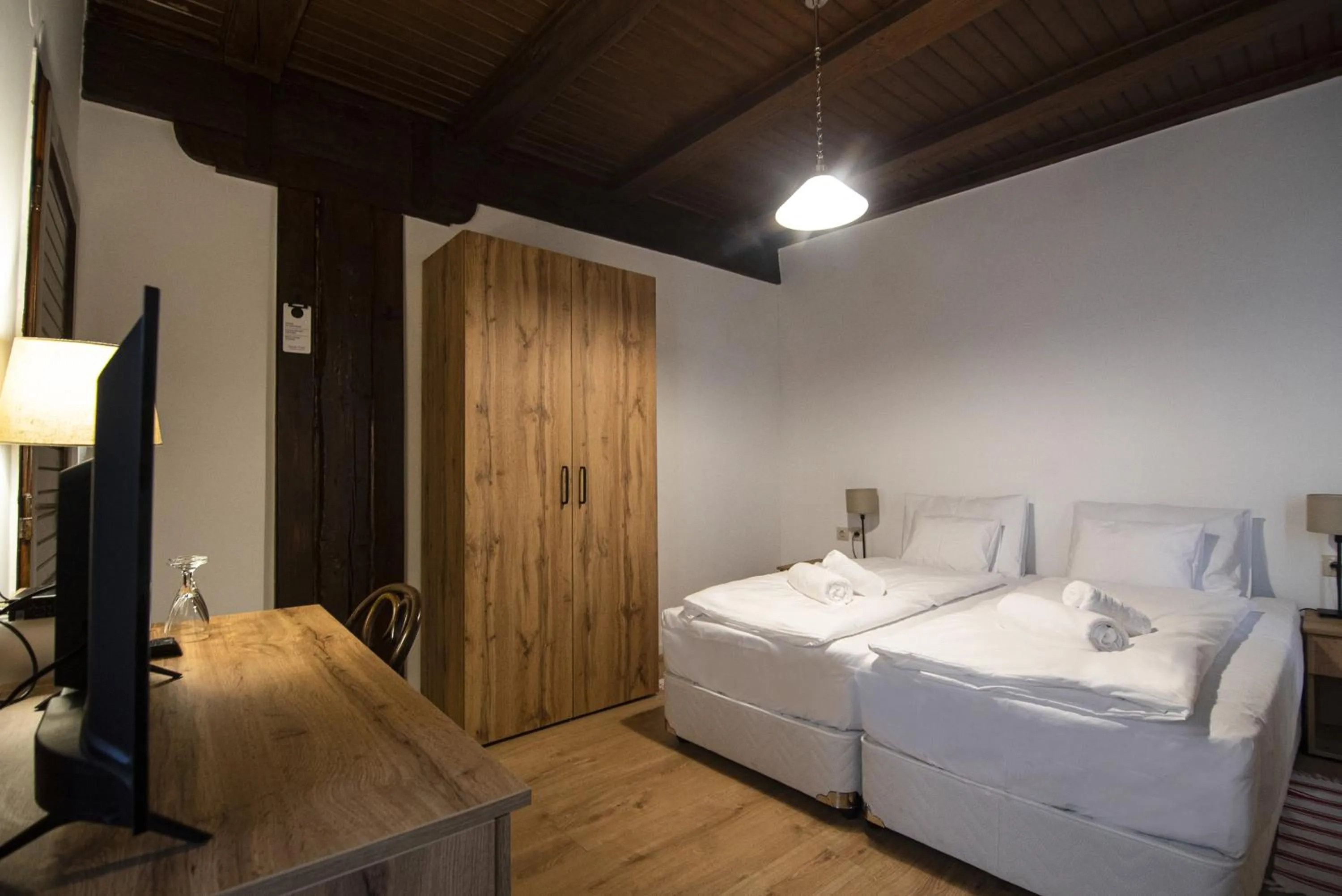 Bed in Jégverem Fogadó