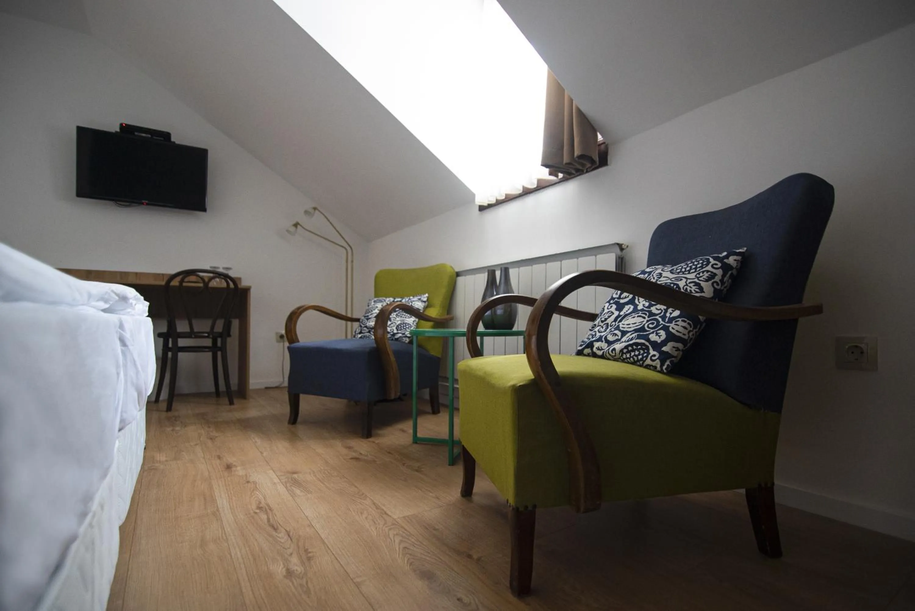 TV and multimedia, Bed in Jégverem Fogadó