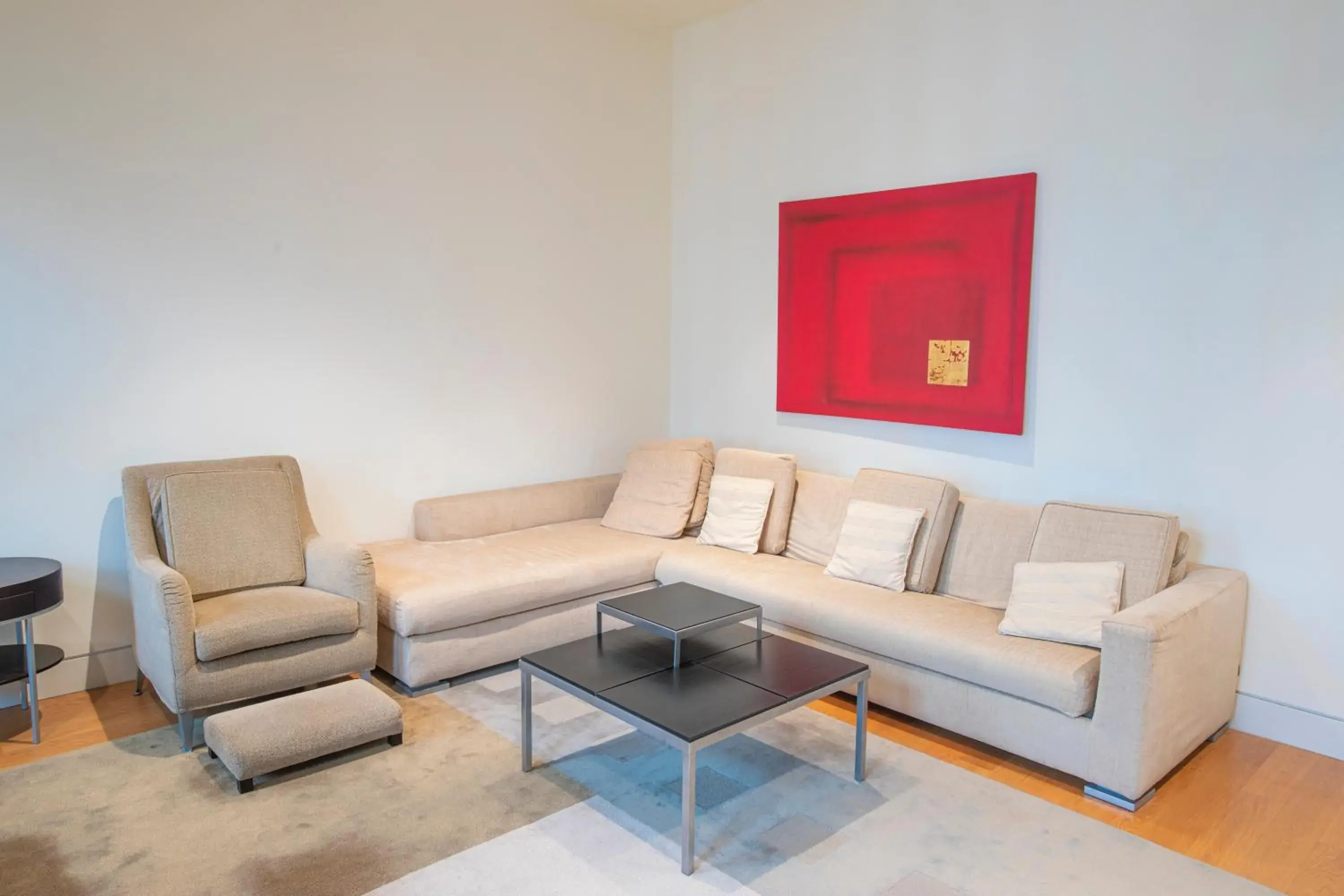 Deluxe One-Bedroom Apartment in Residence 1898 Deluxe One-Bedroom Apartment in Residence 1898