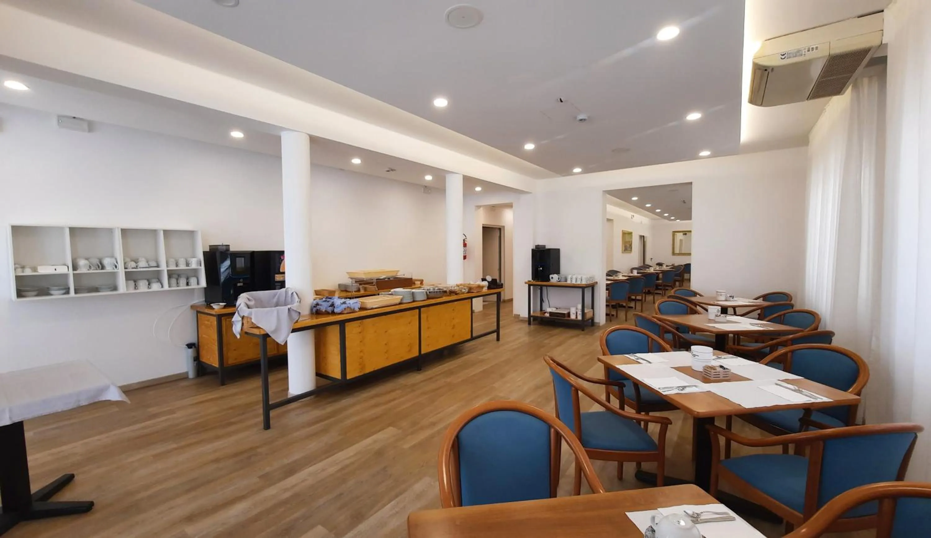 Breakfast in Villa Serena