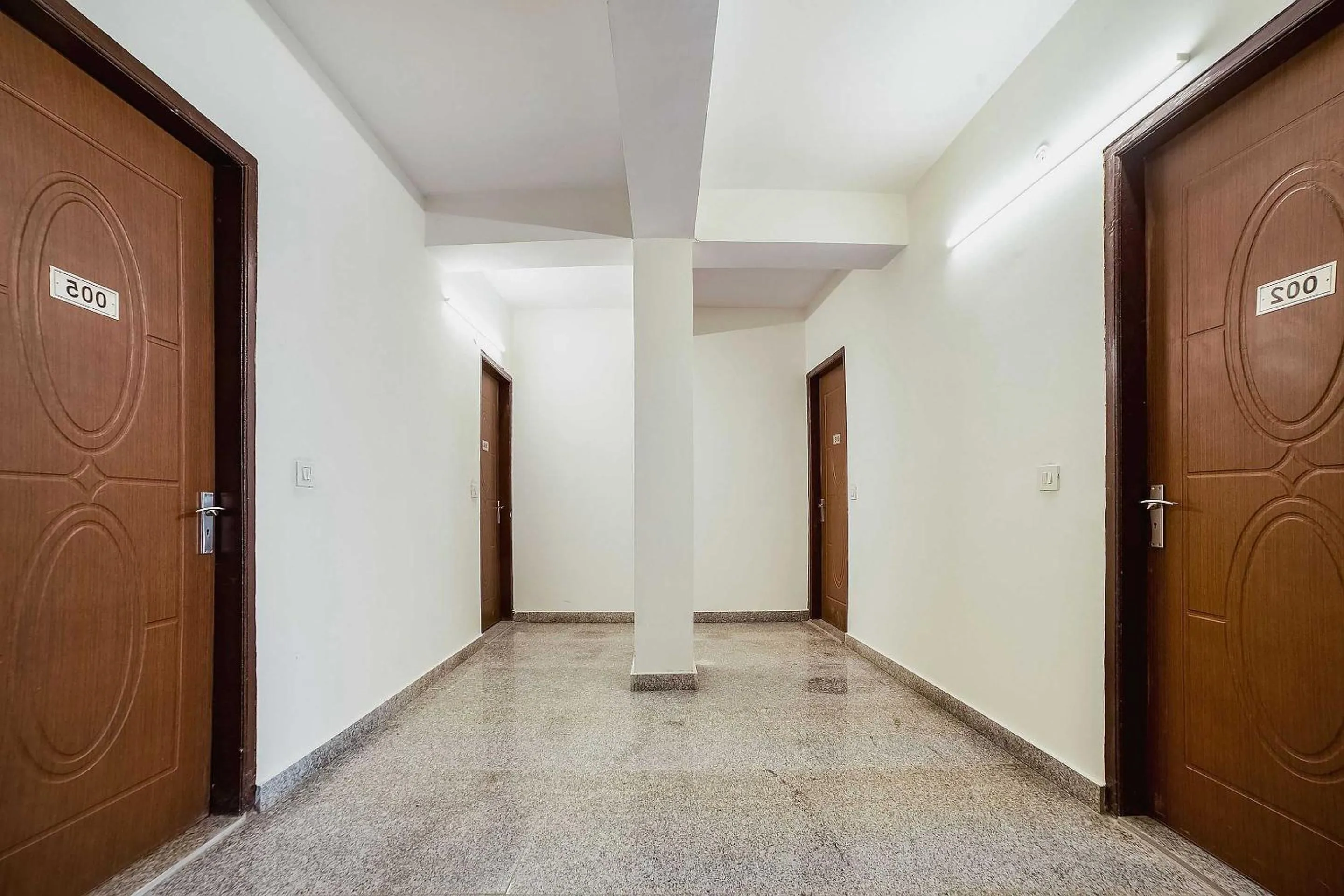 Lobby or reception in Live on DEL5542