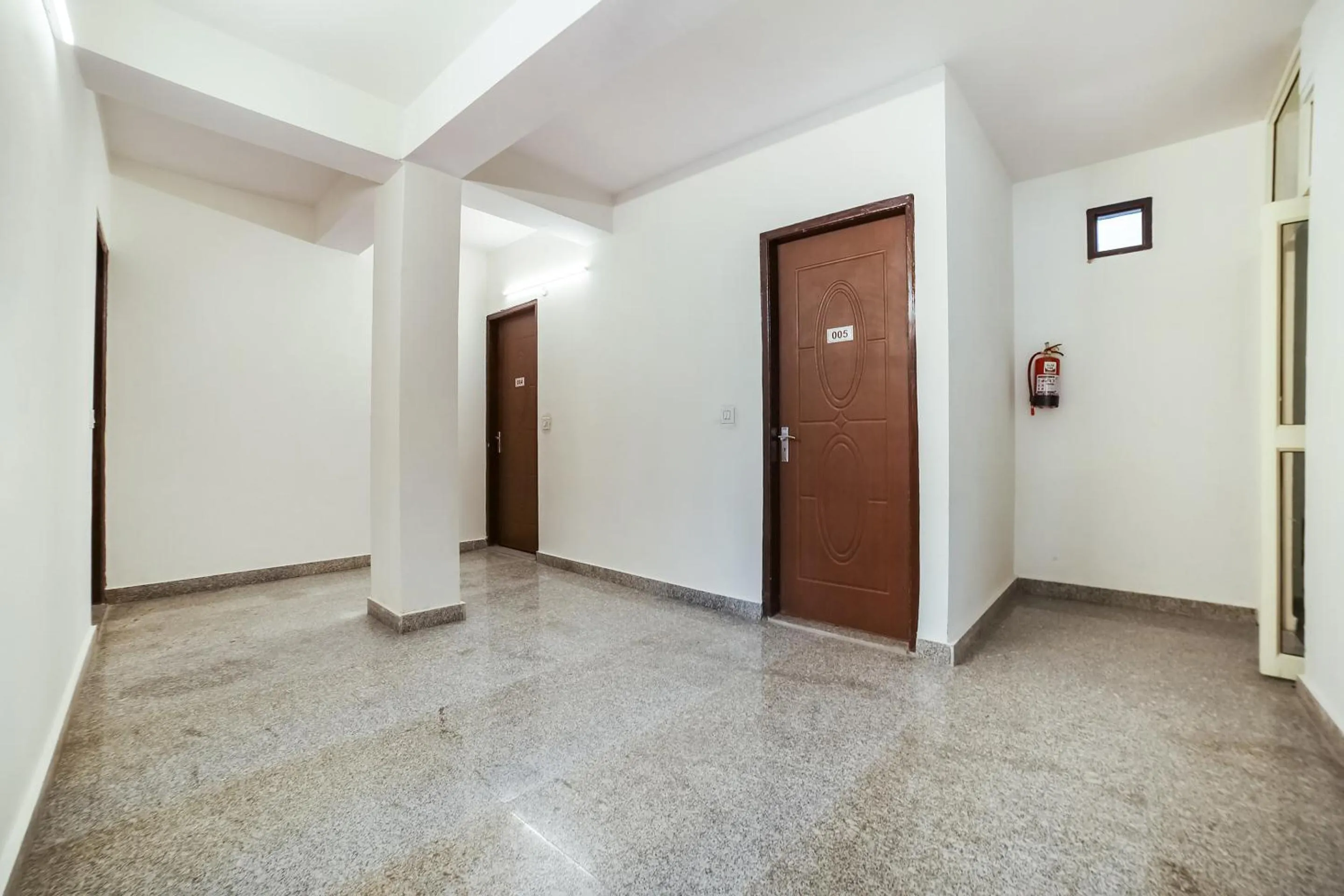 Lobby or reception in Live on DEL5542