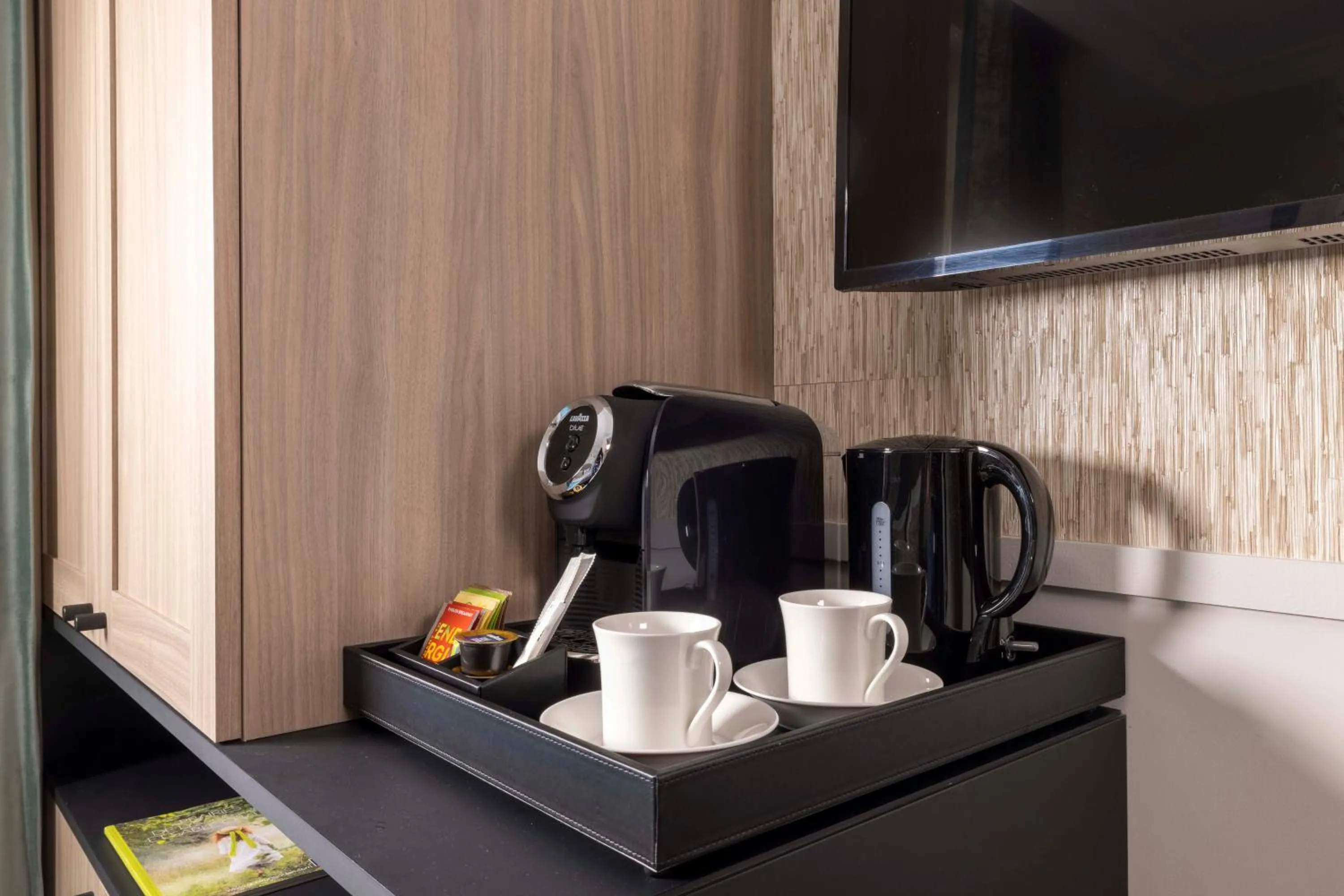 TV and multimedia in Grand Hôtel Lévêque