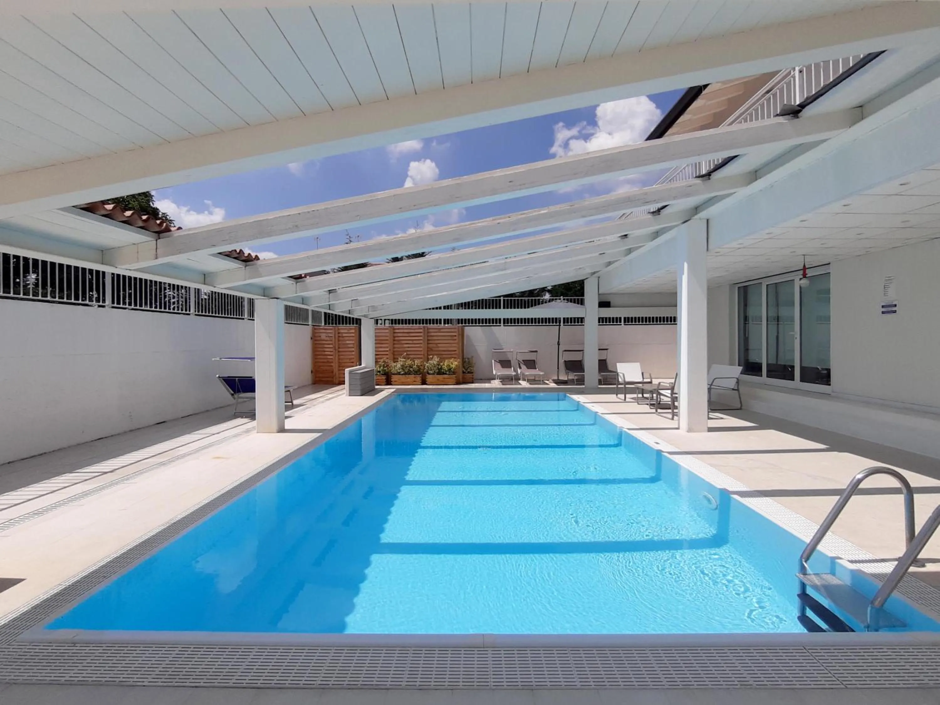 Swimming pool in Bed and Breakfast Villa Sofia