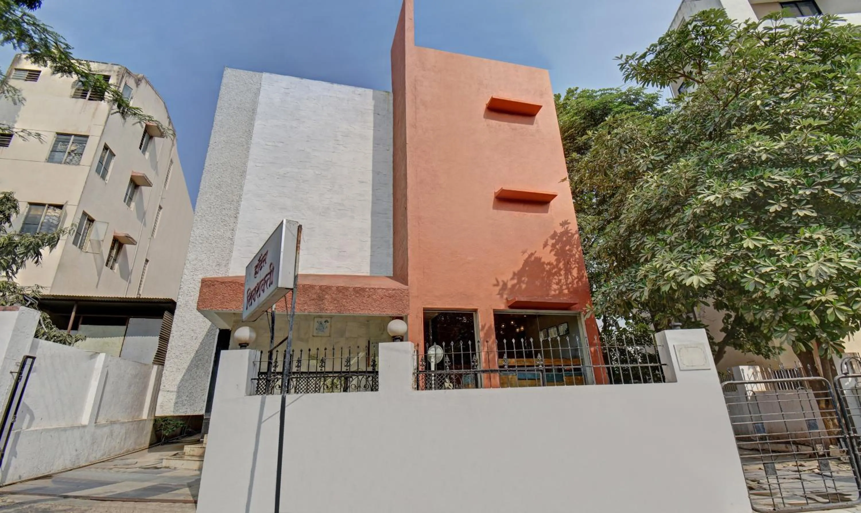 Facade/entrance in Itsy Hotels Shivshakti