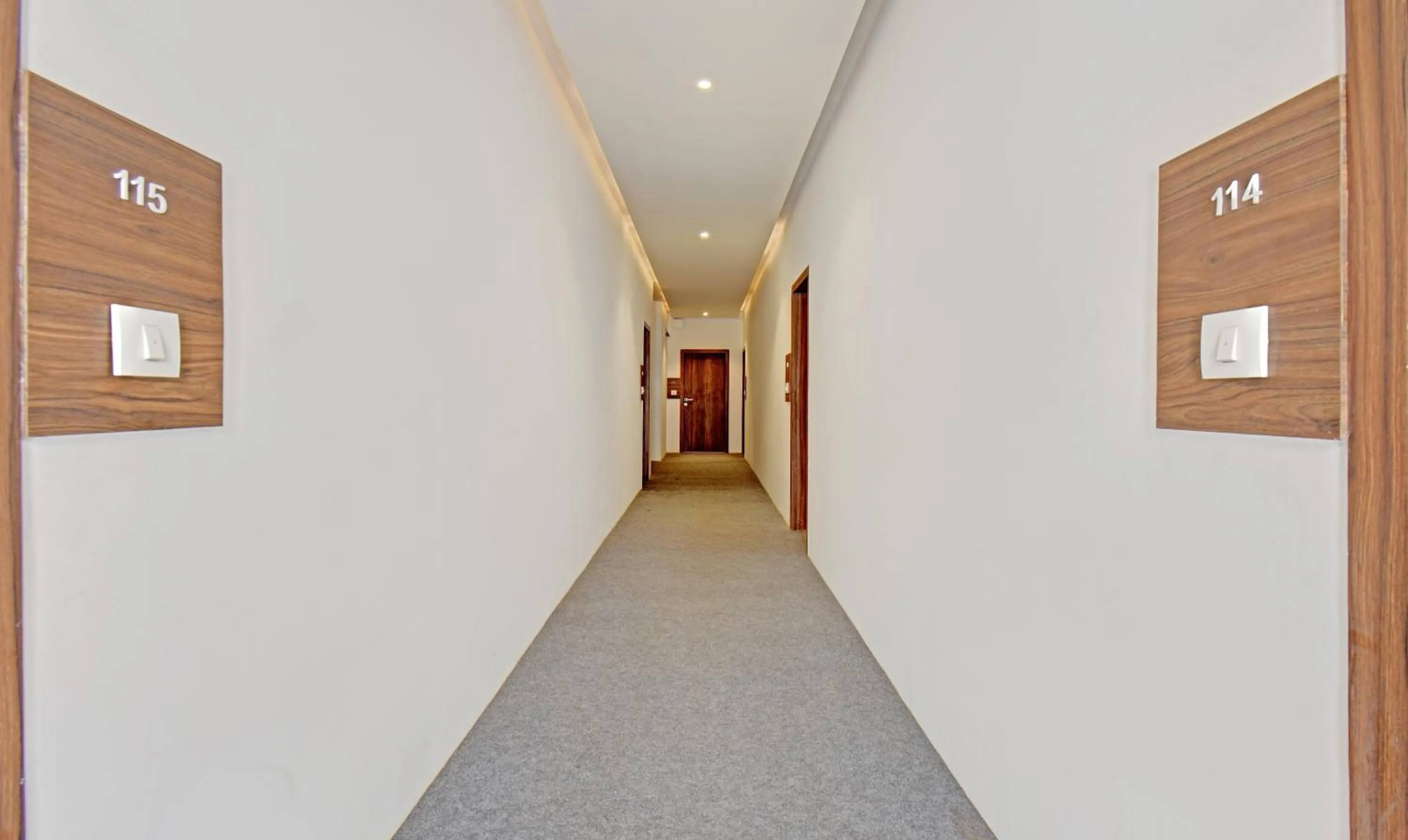 Lobby or reception in Itsy Hotels Shivshakti